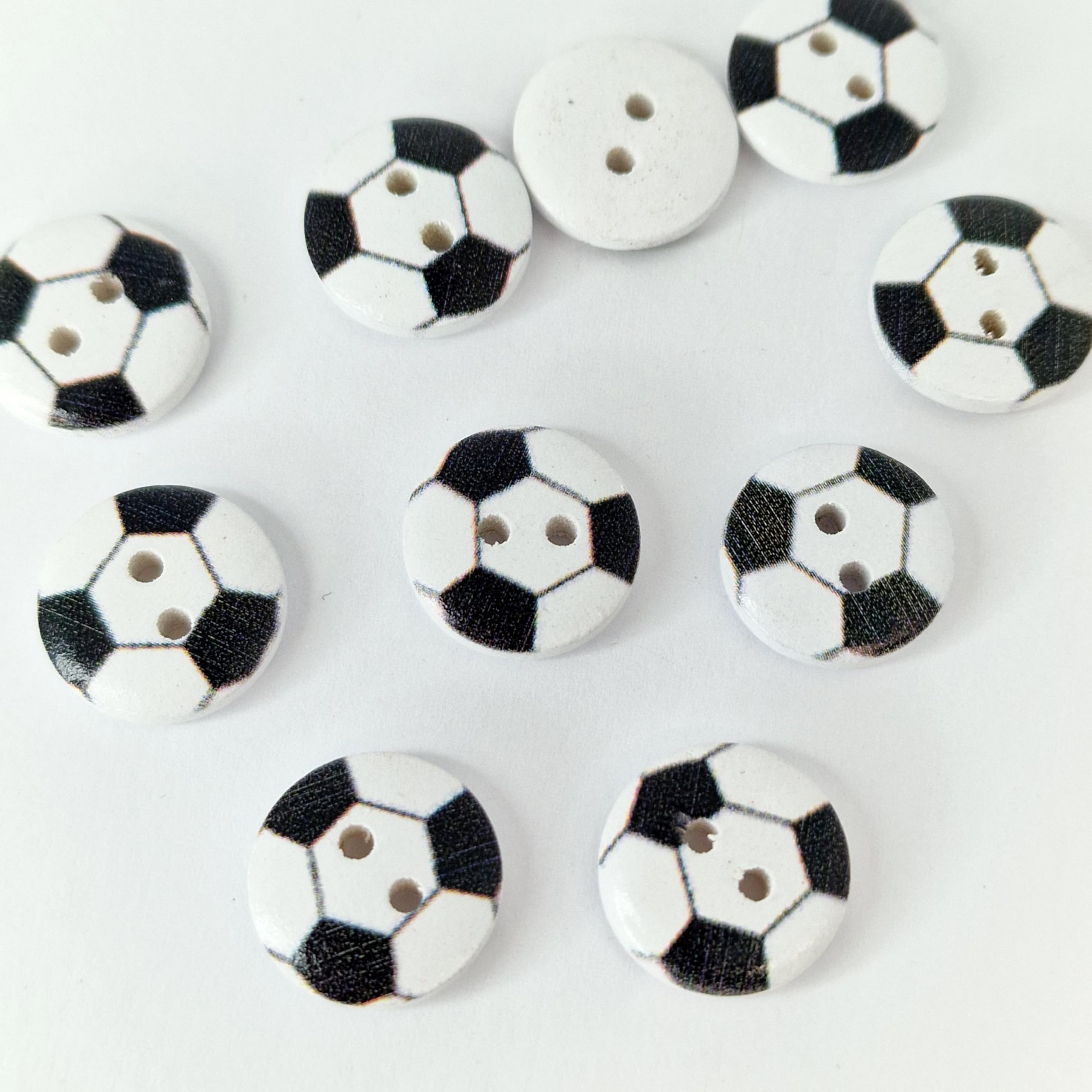MajorCrafts® 40pcs 15mm Black & White Football 2 Holes Wood Sewing Buttons Craft Embellishments