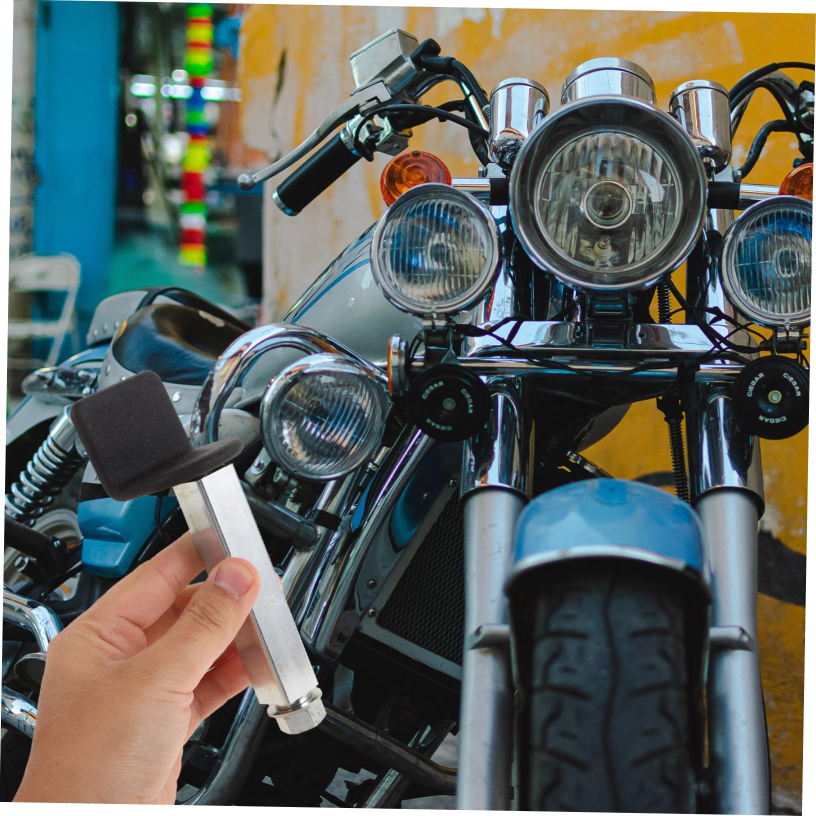 Motorradständer aus Metall mit Stabilem Arbeitsplattform Multifunktionalem Design für Motorradpflege als Vorder und Hinterrad Hebeständer Beim Motorrad Service