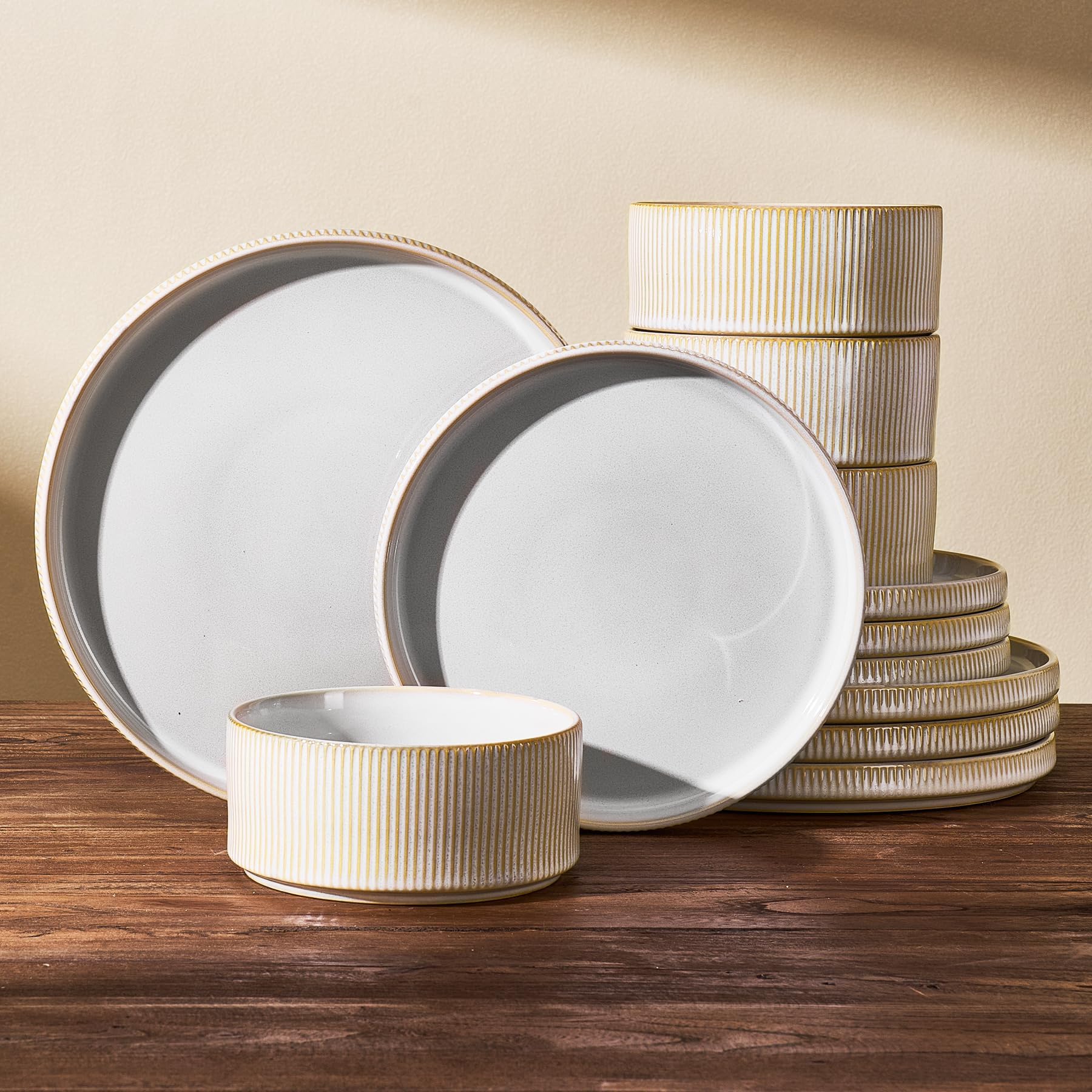 Richmount Star Set d'assiettes 12 pièces, Set de vaisselle 4 personnes, Set de vaisselle en faïence, Service de table anti-rayures, Micro-ondes & Lave-vaisselle, Cappuccino Blanc
