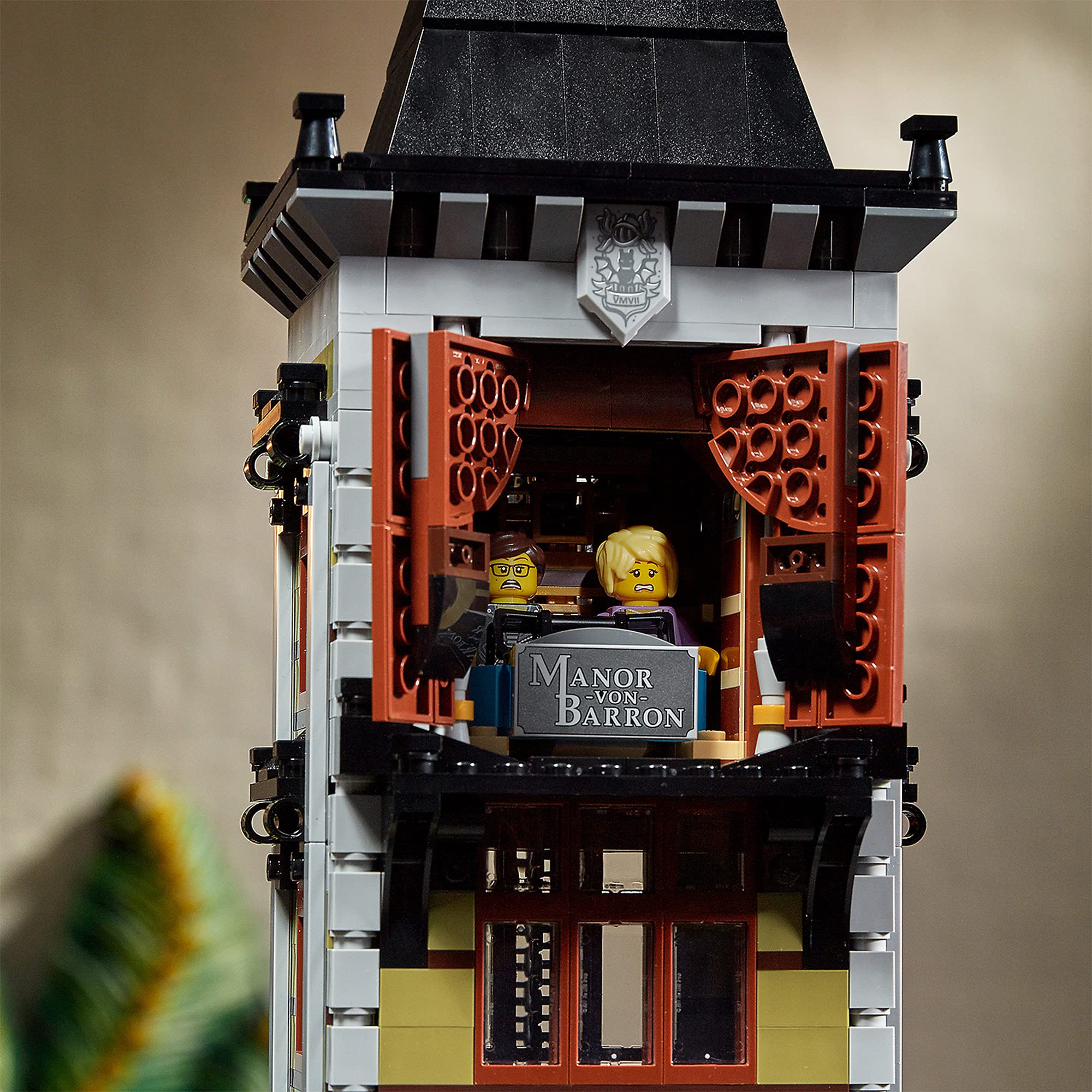 LEGO 10273 Icons Casa Incantata Fiera Set di Costruzione per Adulti con Mini Figure di Fantasmi e Pianoforte, Decorazione, Idea Regalo