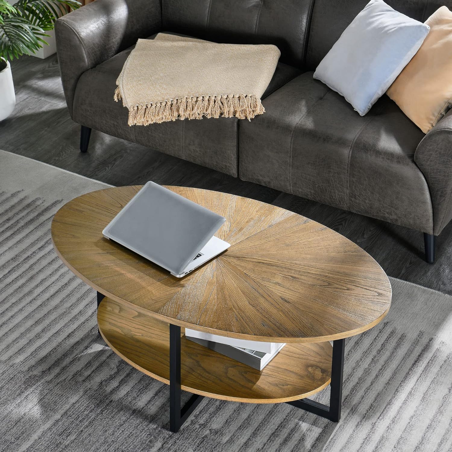 PADMA HOUSE Mesa de centro ovalada de madera maciza con patas de metal en cruz, 110 cm, moderna mesa de centro Industral con estante abierto, mesa de cóctel para salón, dormitorio (naturaleza rústica)