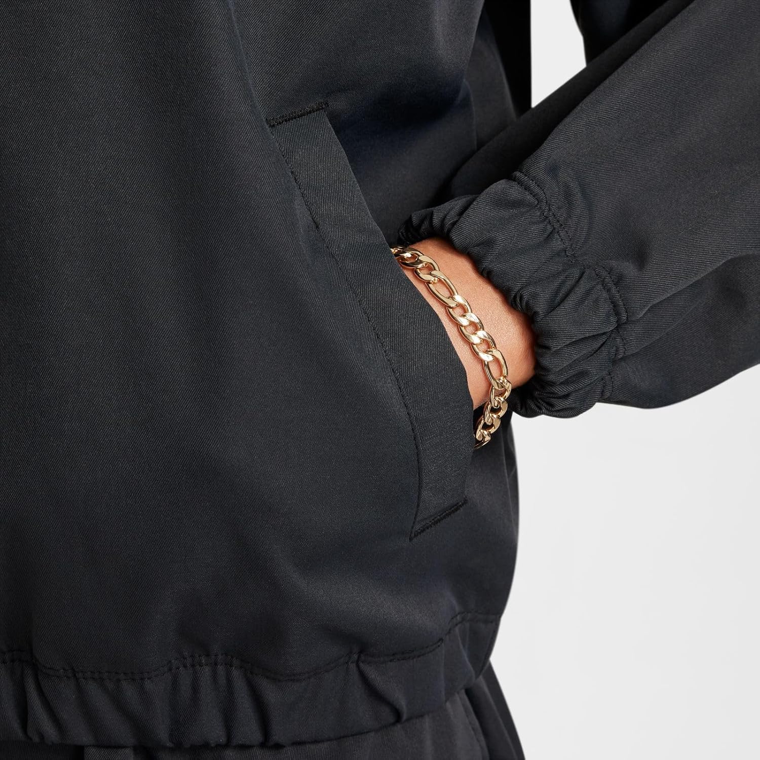 Nike Sportswear Girls' Oversized Lightweight Jacket (FZ5557-010, Black/White) Size Medium - Image 5