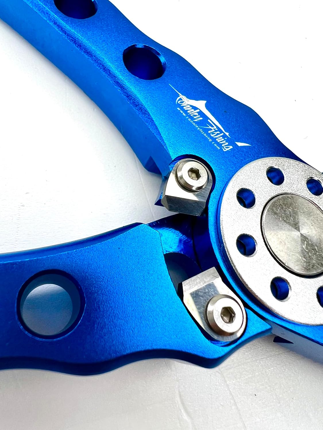 Connley Fishing Twin Cut Fishing Pliers with Line Cutter, Heavy Duty Aluminum Pliers with Case and Belt Clip, Multitool Hook Remover and Line Cutter