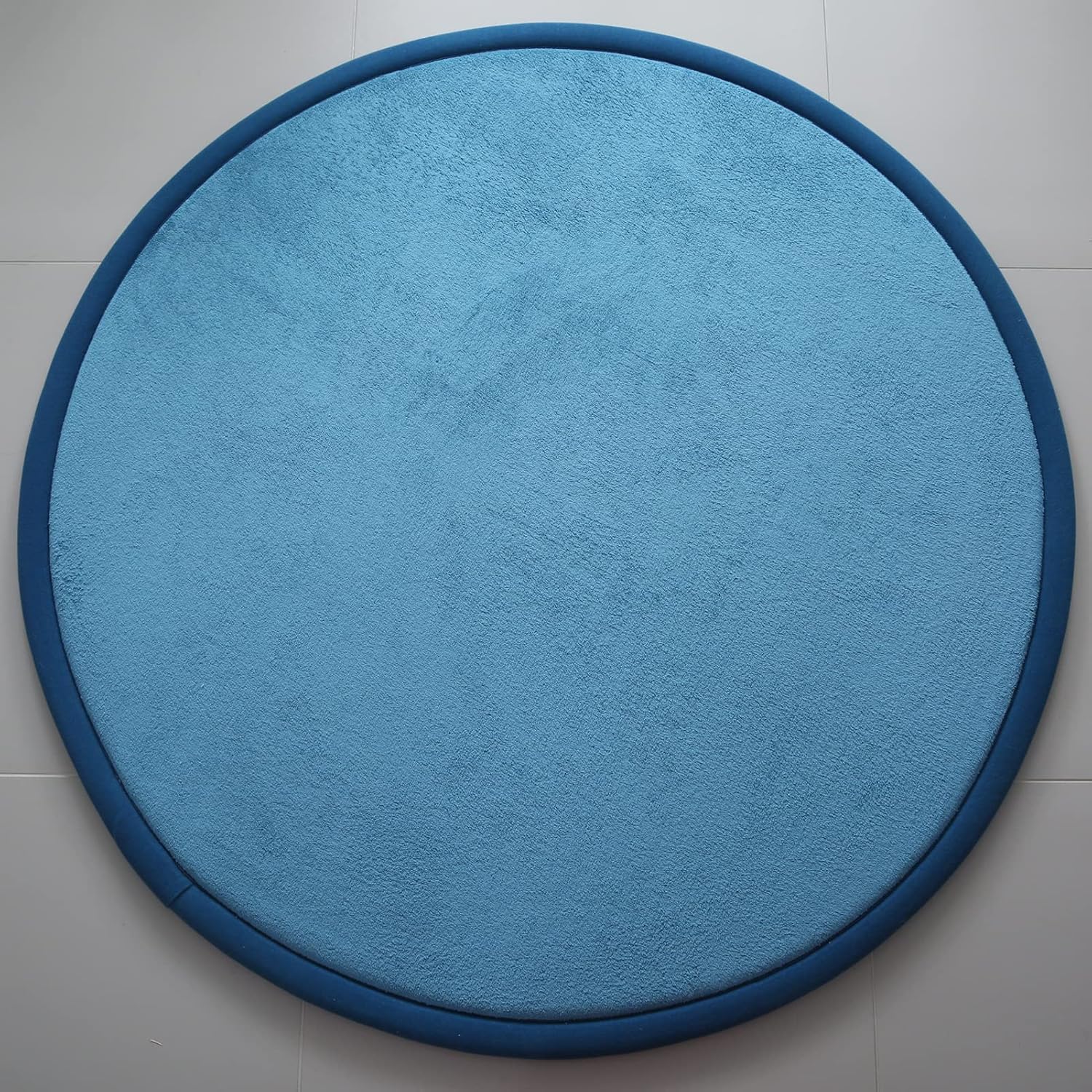 Loartee Thick Kids Round Rug - Coral Velvet Area Rugs, Memory Foam Circular Carpet for Nursery Playroom Home Decor Dormitory, Diameter 47 inch, Blue