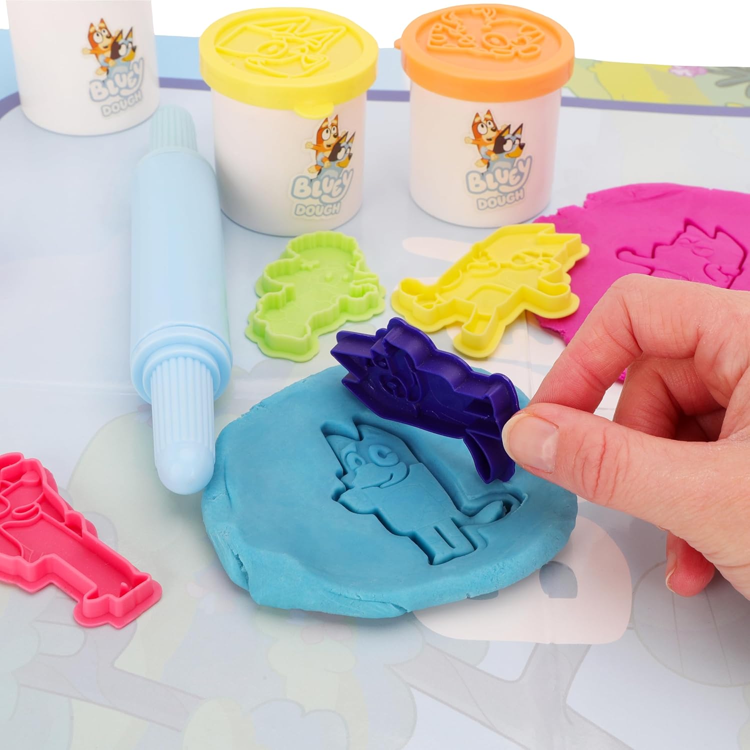 Toyland® 10-Piece Bluey Activity Set - Kids Dough Kit with Roller, Stamps & Wipeable Play Mat, Arts & Crafts Toy for Toddlers & Preschoolers (Ages 3+)