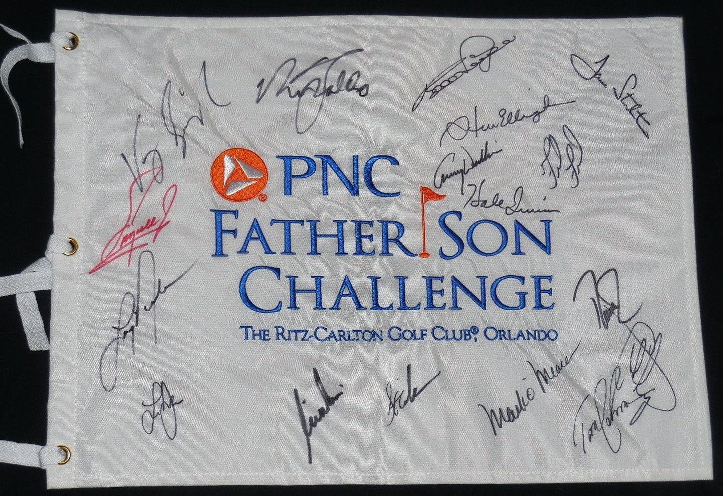 PNC CHALLENGE SIGNED GOLF FLAG Nick Faldo, Hale Irwin, Vijay Singh, etc. Autographed Golf