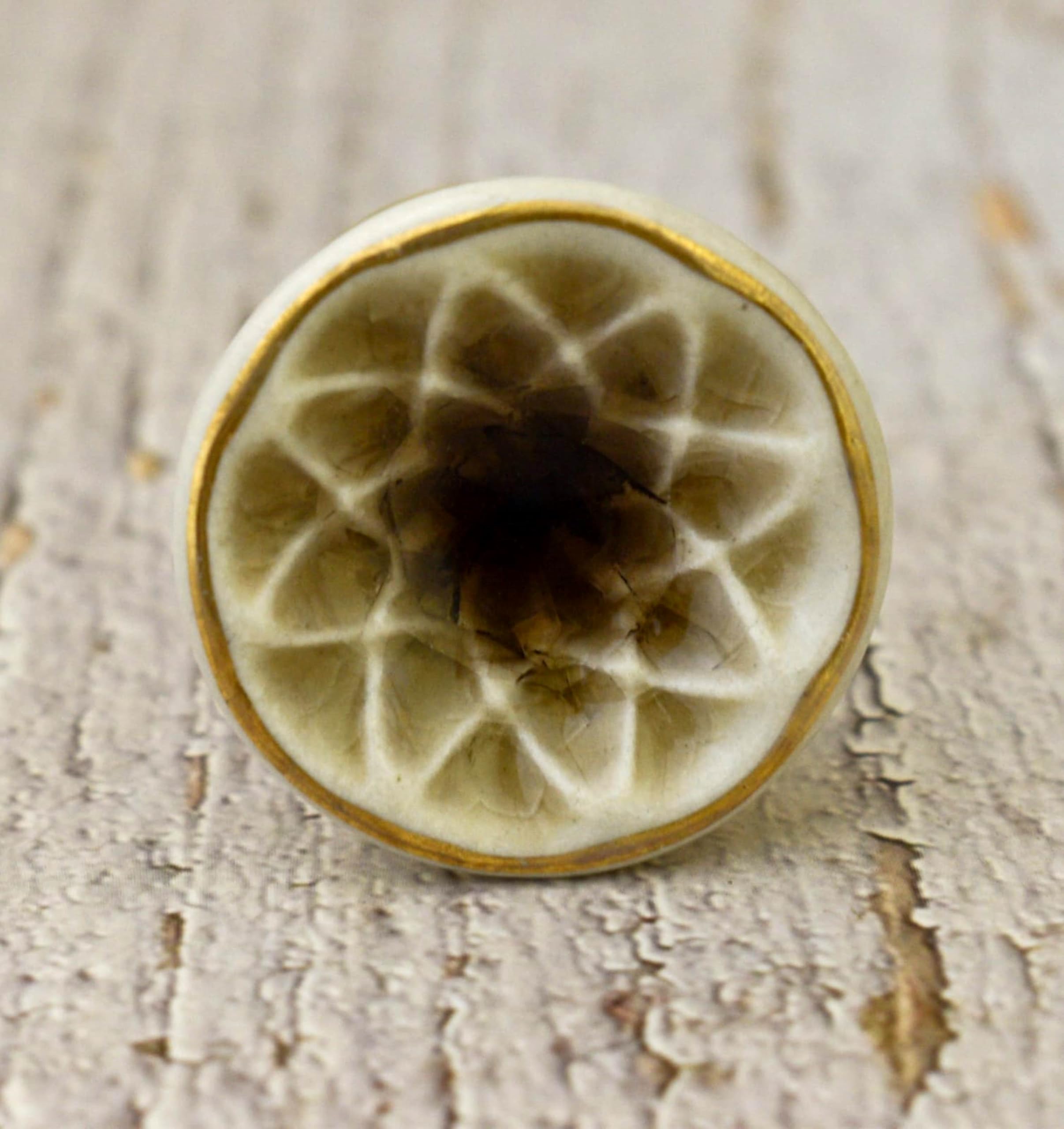 ARTISNO White/Gold Ceramic Porcelain Door Knobs Furniture Drawer Bedside Cabinet Kitchen Pulls, Rich_f, 6 x 3.8 cm - Image 2