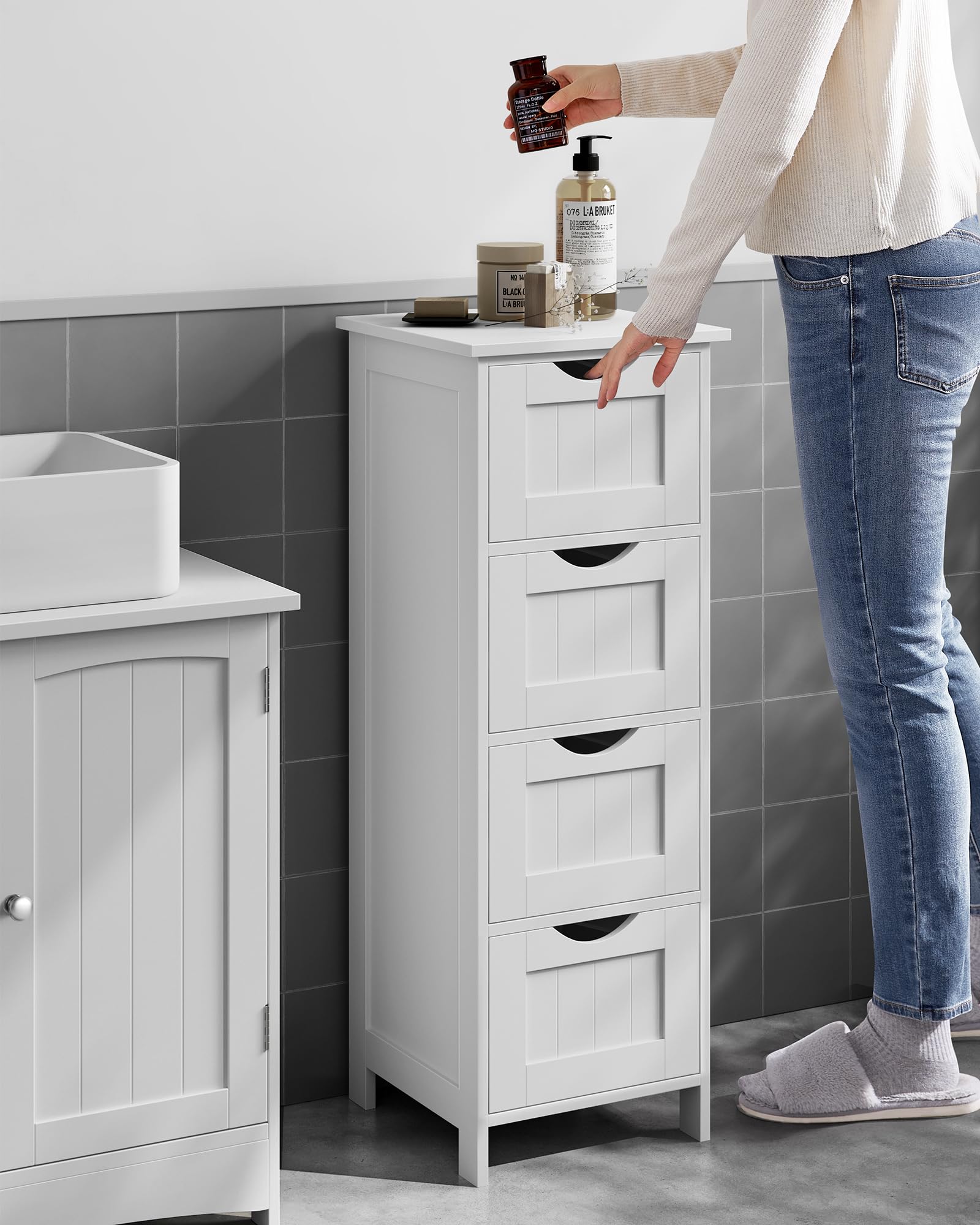 VASAGLE Mobile da Bagno, Cassettiera, Armadio Autoportante, con 4 Cassetti, 30 x 30 x 82 cm, per Bagno, Soggiorno, Sala da Pranzo, Cucina, Stile Moderno, Bianco LHC40W