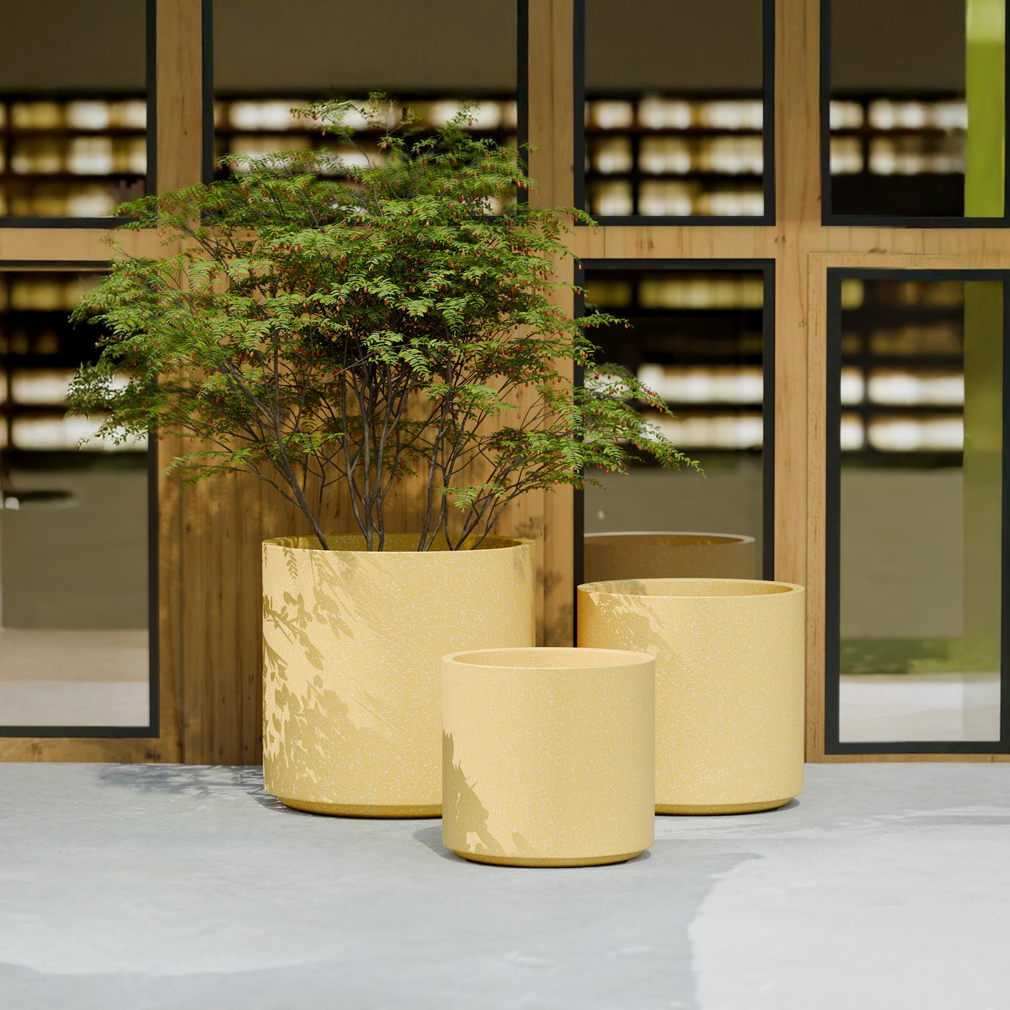 YUCCABE Fox Planter - Durable Outdoor Flower Pots -31