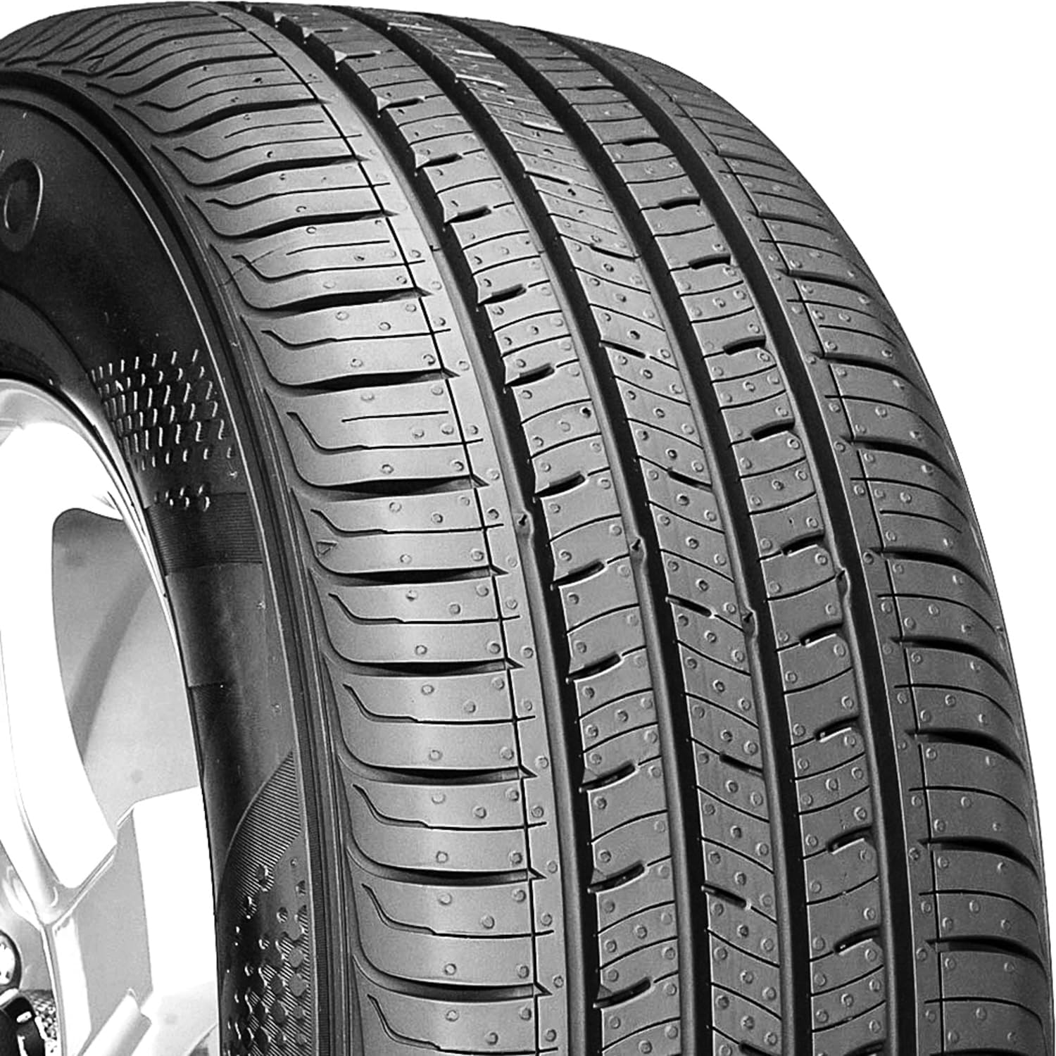 Kumho Solus TA31 All-Season Tire - 235/55R16 98V