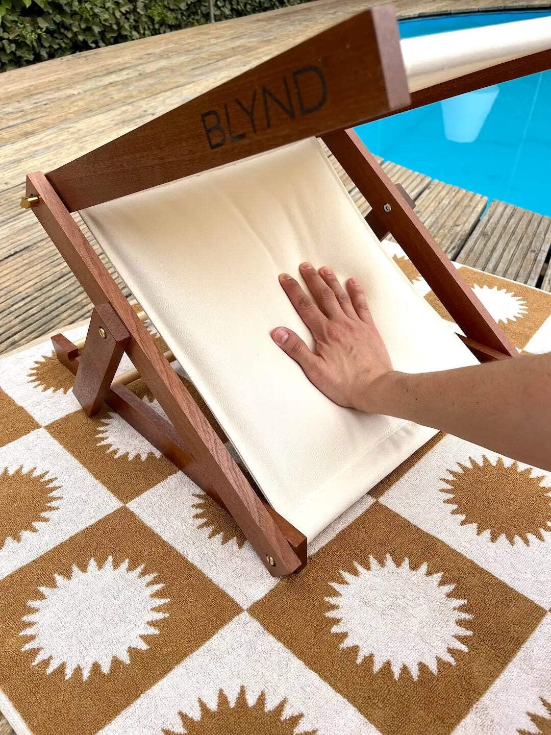 BLYND Parasol de Plage Premium - Abri Solaire de Tête avec Oreiller - Tente de Plage Portable - UPF 50+ - Pare-Soleil - Protection de la Peau, Lecture, Sac Gratuit