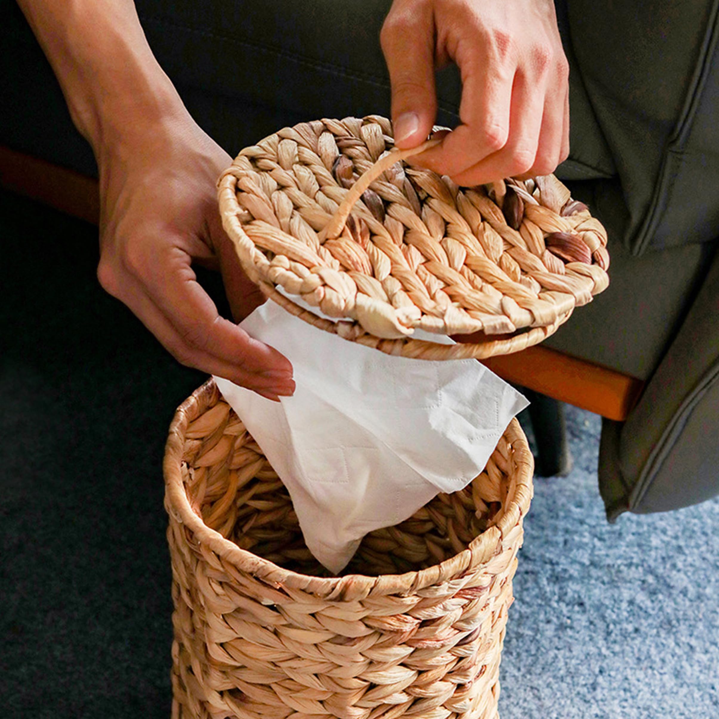 Pattumiera Rotonda, Cestino per la Carta Straccia, Pattumiera in Vimini Intrecciata a Mano in Giacinto d'Acqua con Coperchio per Casa Camera da Letto Ufficio Bagno Soggiorno e Cucina