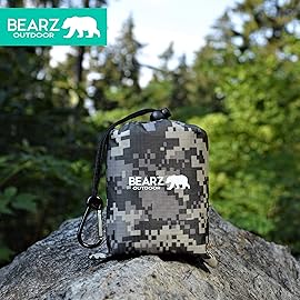 BEARZ Outdoor Pocket Blanket - Beach Blanket Waterproof Sandproof, Picnic Blankets Waterproof Foldable, Lightweight & Compact for Hiking, Camping, Travel, Festival Accessories (Camo)