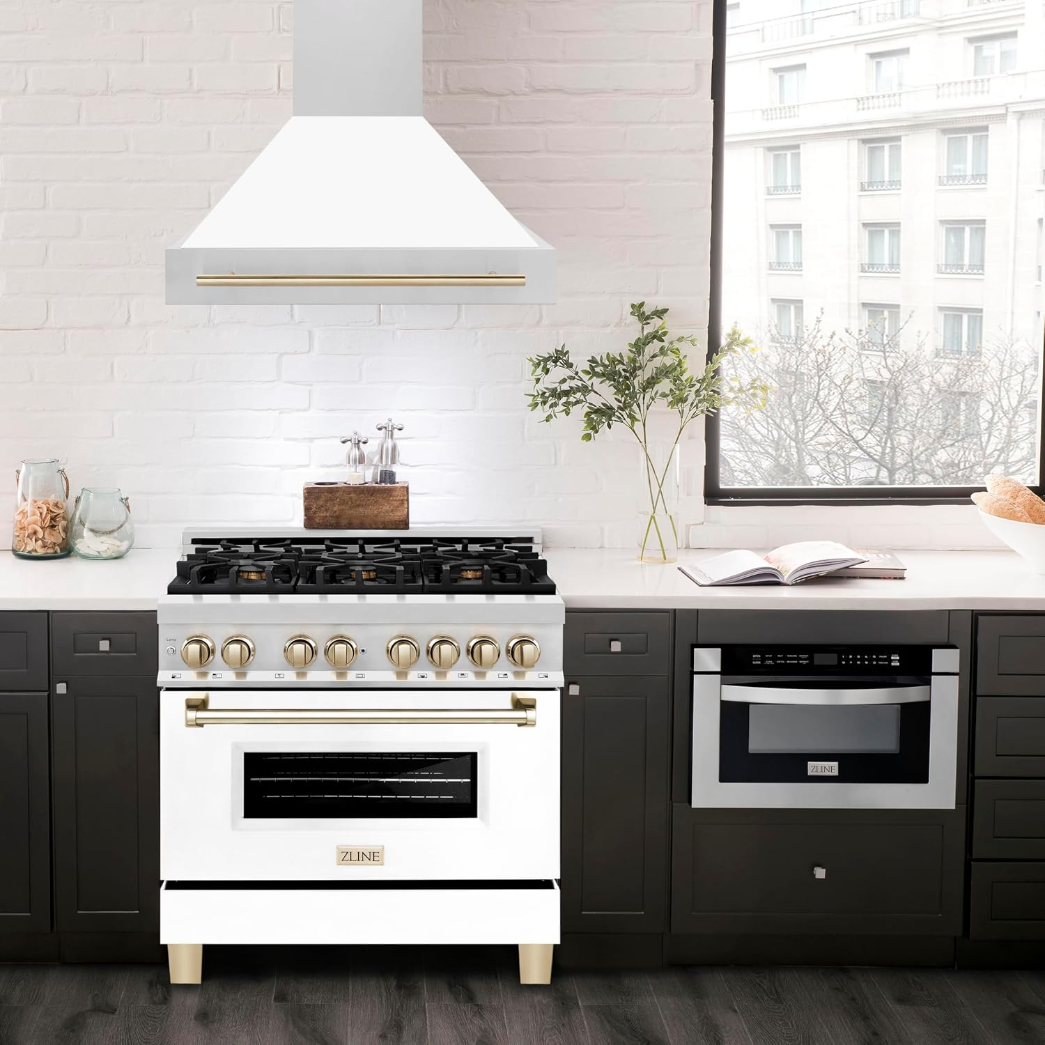 36" ZLINE Autograph Edition Stainless Steel Range Hood with White Matte Shell and Polished Gold Handle
