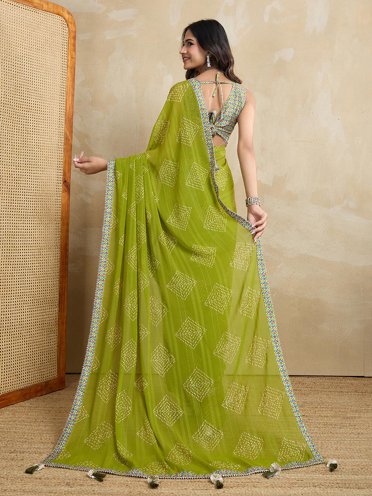 Satrani Women's Georgette Bandhani Printed Foil Work Saree With Unstitched Blouse Piece (4292S923N_Green)