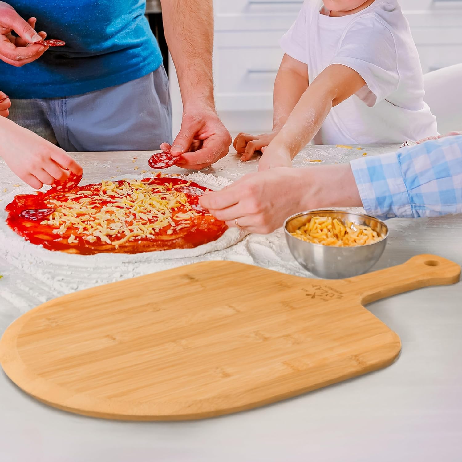 Zulay Kitchen Bamboo Pizza Peel – Medium 12” Wooden Pizza Paddle with Long Handle – Easy-Glide Beveled Edge for Baking, Transferring & Serving – Durable Pizza Board for Oven, Stone & Grill