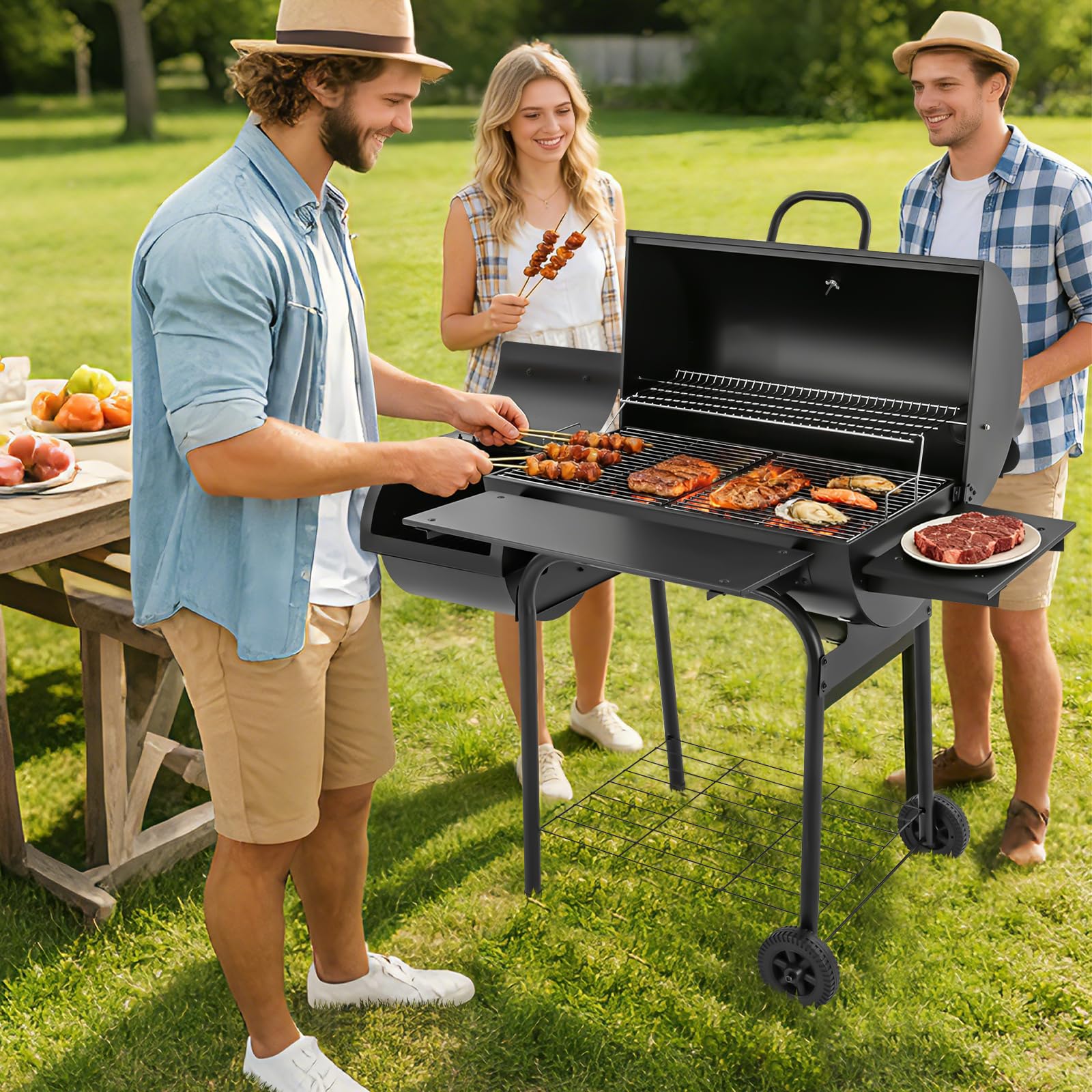 Barbecue a carbonella autoportante, 147 x 70 x 126 cm, barbecue con coperchio e ruote, barbecue affumicatore in acciaio con termometro e ripiani laterali, nero, per giardino, terrazza, campeggio