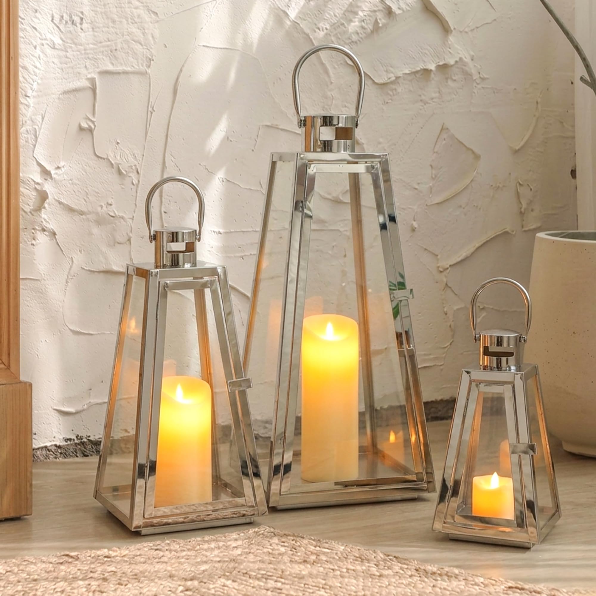 Lichten En Lantaarns Op De Bruiloft Een Decoratieve Hangende Lantaarn of Een Lamp Van Glas Stock