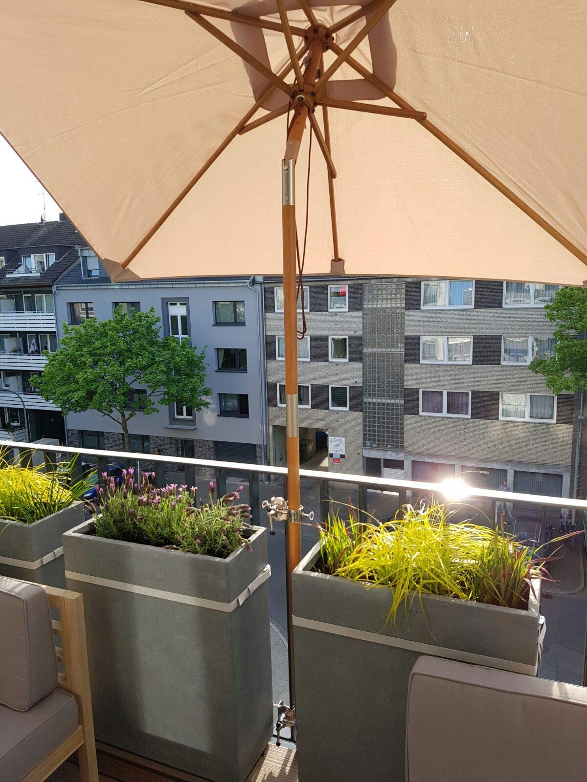 Schirmbefestigung mit dem patentierter- Schirme - Halter für Schirmstöcke mit EDELSTAHLHÜLSE bis 33 mm