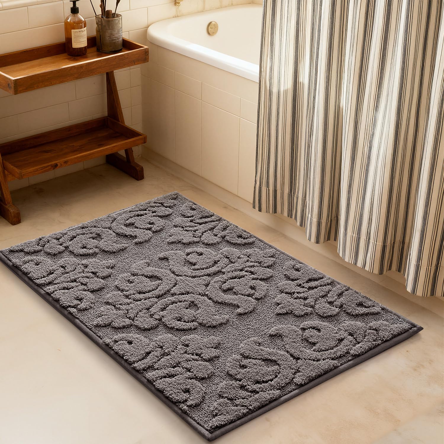 LUMI Badezimmerteppich, rutschfeste Gummi-Unterseite, ultraweiche Mikrofaser-Badematte, maschinenwaschbar, eleganter floraler Badteppich für Dusche, Boden, Badewanne, Waschbecken, 61 x 91 cm, Grau