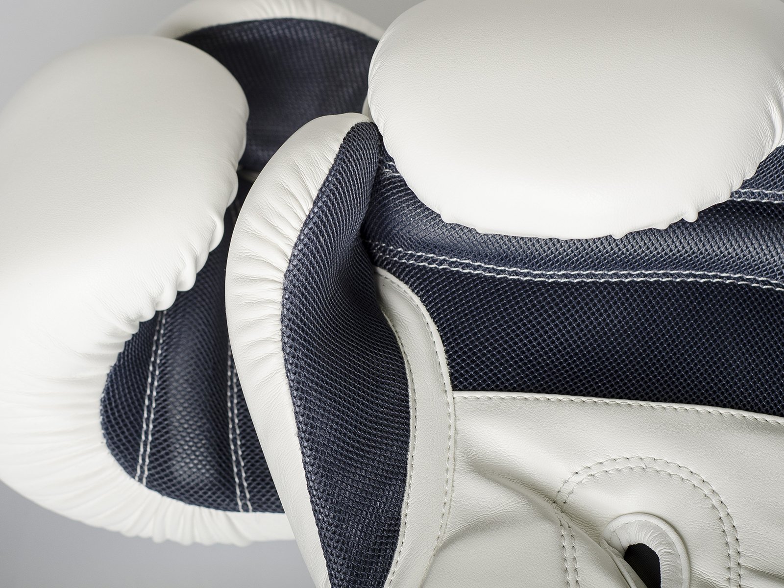Paffen Sport «FIT» Boxhandschuhe mit atmungsaktiver Mesh-Innenhand für das Training im Boxen, Kickboxen, Muay Thai, K1 und Anderen Kampfsportarten