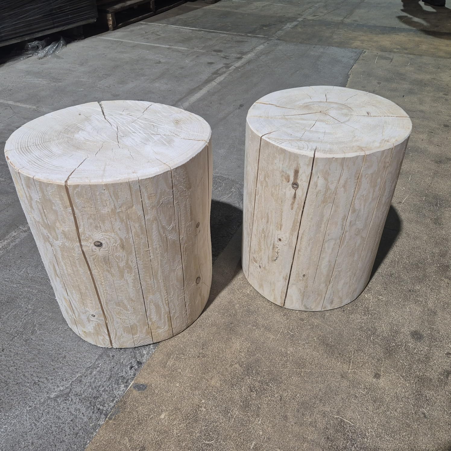 Kistenkolli Altes Land Sgabello in legno piallato, diametro ca. 28 – 30 cm (tronco in legno grande ca. 40 x 32 – 36 cm)