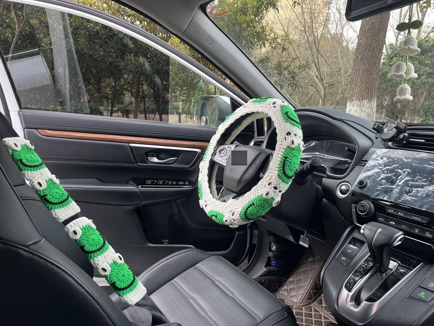 Crochet Cartoon Frog Steering Wheel Cover for Women,Standard 14-15 Inch Size Fits Most Vehicles,Car Interior Accessories Decorations (D,Wheel Cover+2belt Cover+Campanula)