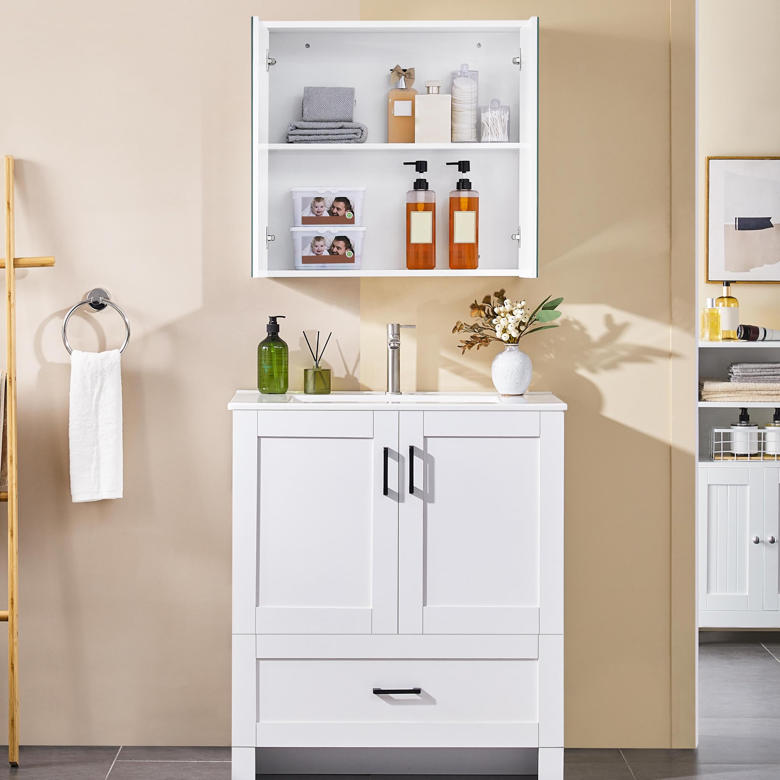 Yaheetech Badezimmerschrank mit 2 Spiegeltüren Hängeschrank Spiegelschrank fürs Bad 2-stufiger Badschrank höhenverstellbare Ablage | 2-stufiger Badschrank Wandschrank mit höhenverstellbaren Ablagen Aufbewahrungsschrank für Bad/Wohnzimmer/Waschküche/Flur W