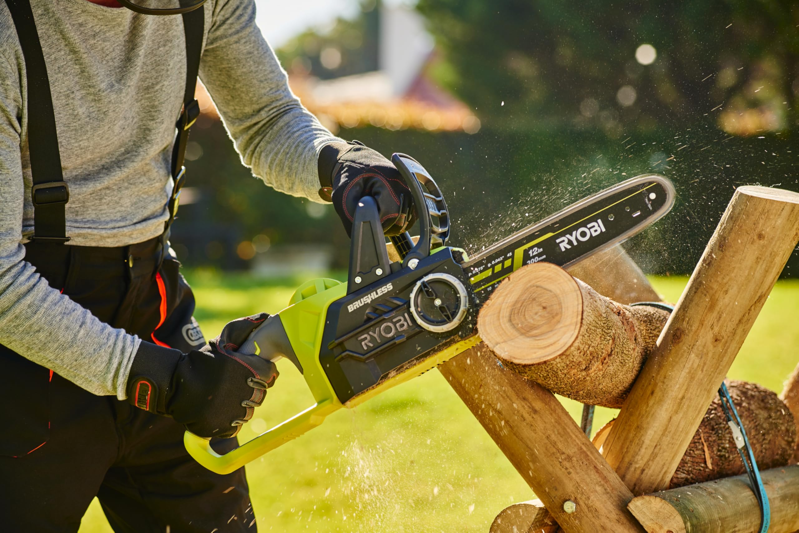 RYOBI - Motosierra Eléctrica Sin Cable a Batería 18V ONE+ Motor Brushless - Guía 30cm - Usos Regulares y Domésticos, Pequeña Poda, Producción de Leña - OCS1830