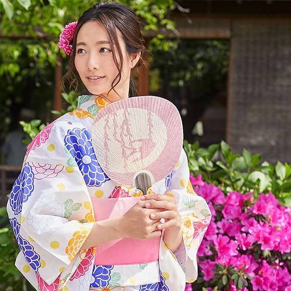 Amazon うちわ 切り絵 女性 浴衣 切り絵扇子 おしゃれ 2柄 金魚 日本製 和装小物 通販