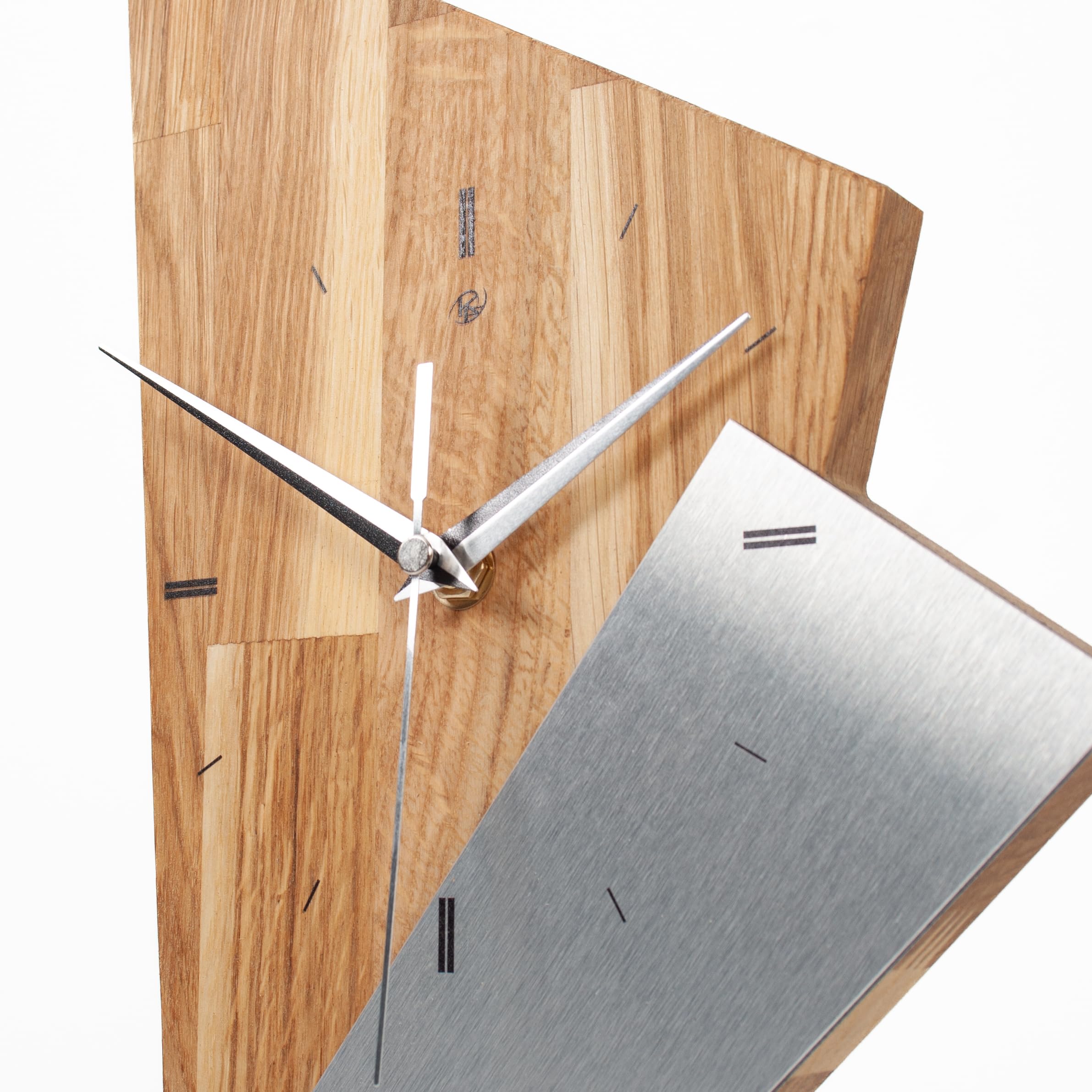 Kreative Feder Designer-Standuhr „Brown Square“ aus Massivholz – Tischuhr in modernem Metallic-Look ohne Ticken (leises Quarzuhrwerk, Eiche)
