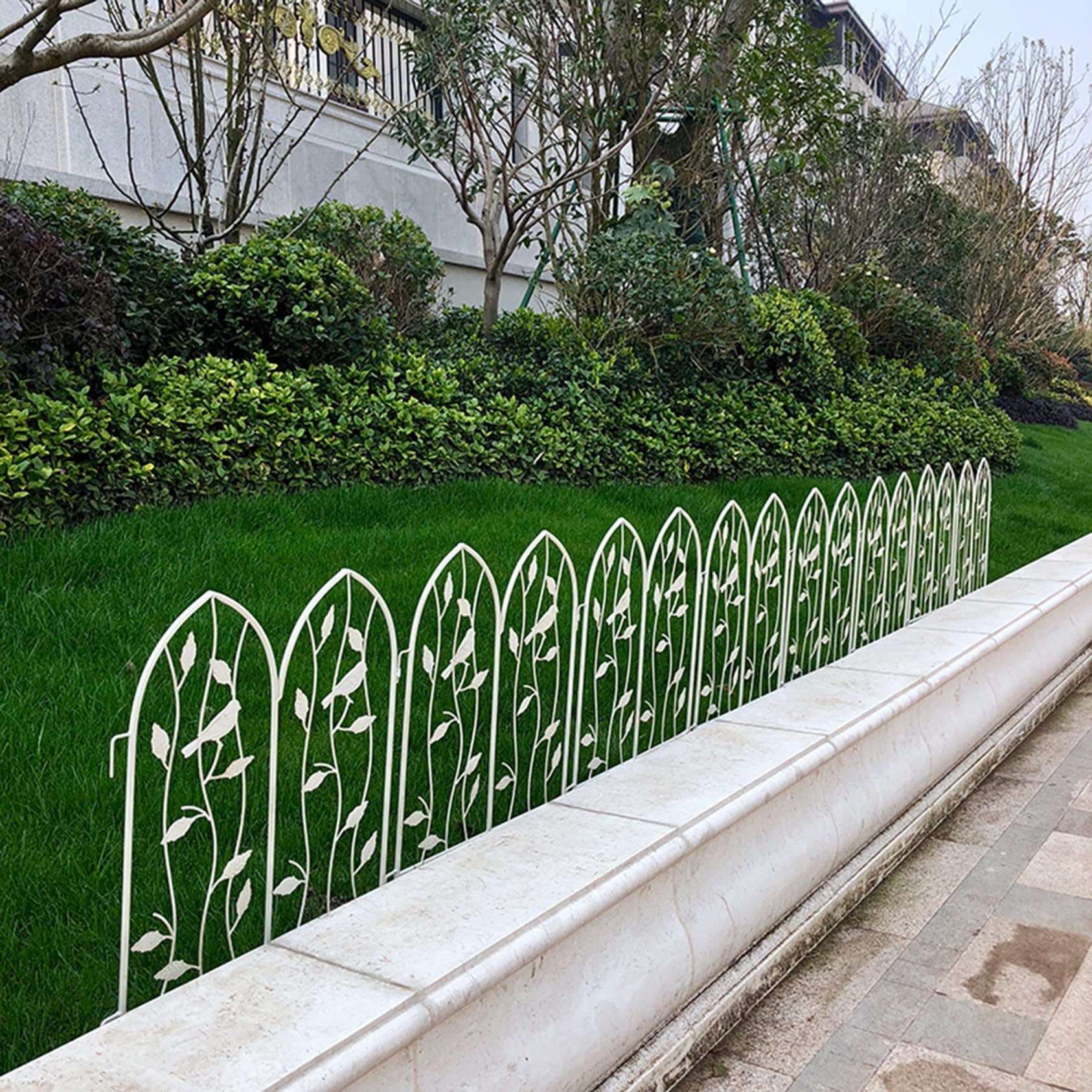 ZYFA Rasenkanten Rankhilfe Gartenzaun Rankgitter Gartenstecker Garten Gartenpfähle Gartenzäune Beetzaun Metall Obelisk Pflanzenstützen für Gartendeko,Deko Für Kletterpflanzen,Rosen,Reben