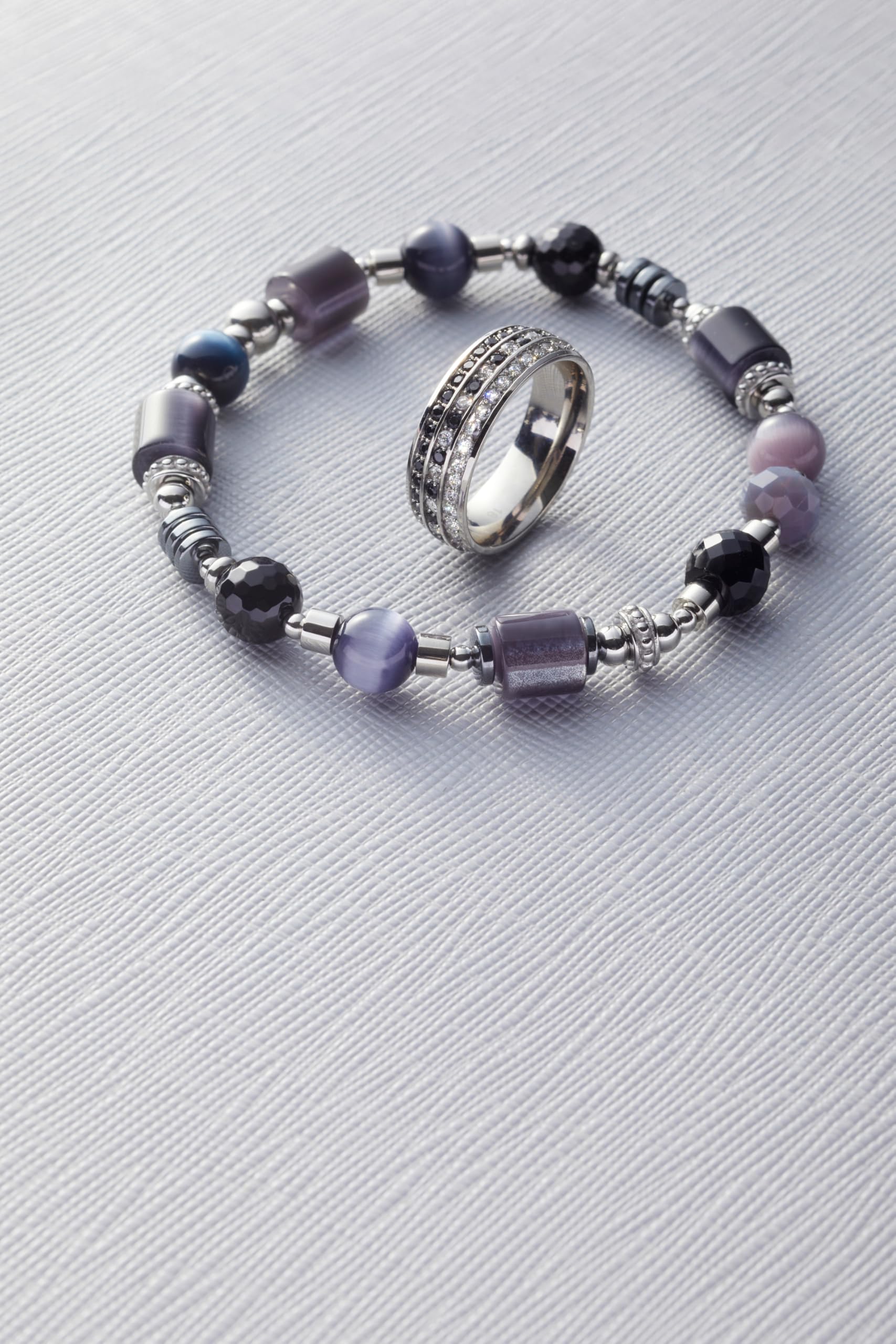 JEWELS BY LEONARDO Ring Atura, Band-Ring aus silberfarbenem Edelstahl, Gr. 17 (53), klare und schwarze Zirkonia Steinchen, Schmuck Damen Geschenk, 024318