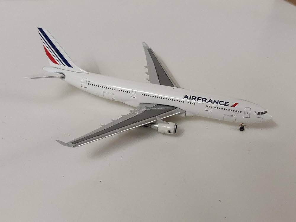 hogan 1/200 A330-200 エールフランス航空 Hogan Wings Air France F-GZCG A330-200 1/200 W/Gear | eBay