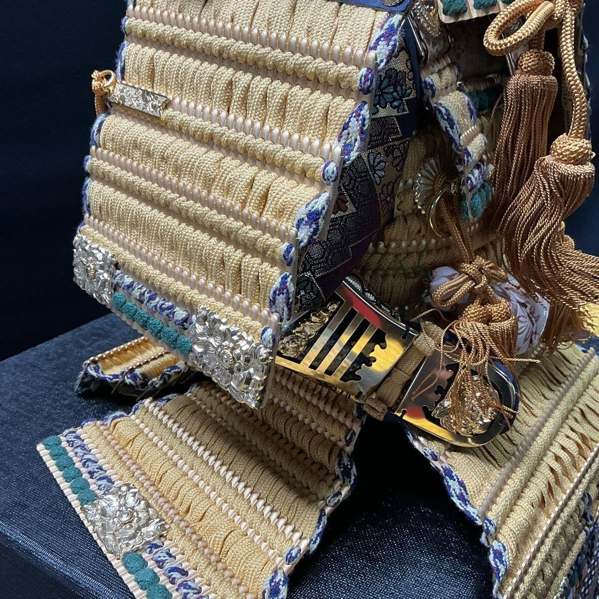送込/高級/五月人形/竹麻呂作/京甲冑 兜飾り前立て龍は水晶付 鎧櫃 端午の節句 Amazon | A506送無 京都竹麻呂作 五月人形 甲冑 兜飾り 宝玉本