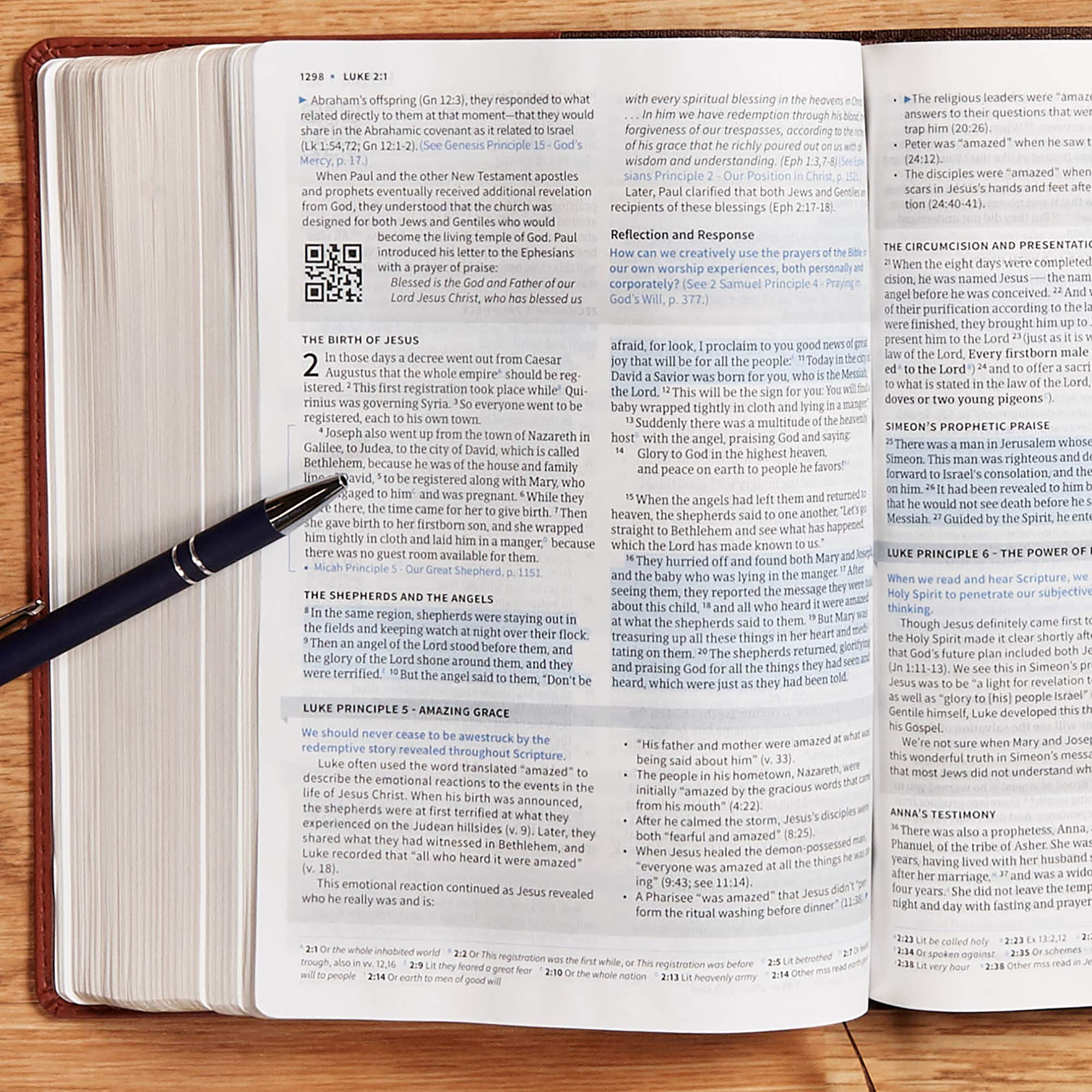 CSB Life Essentials Interactive Study Bible, Brown LeatherTouch, Black Letter, Study Commentary, Life Principles, QR Codes, Videos, Easy-to-Read Bible Serif Type - Image 5