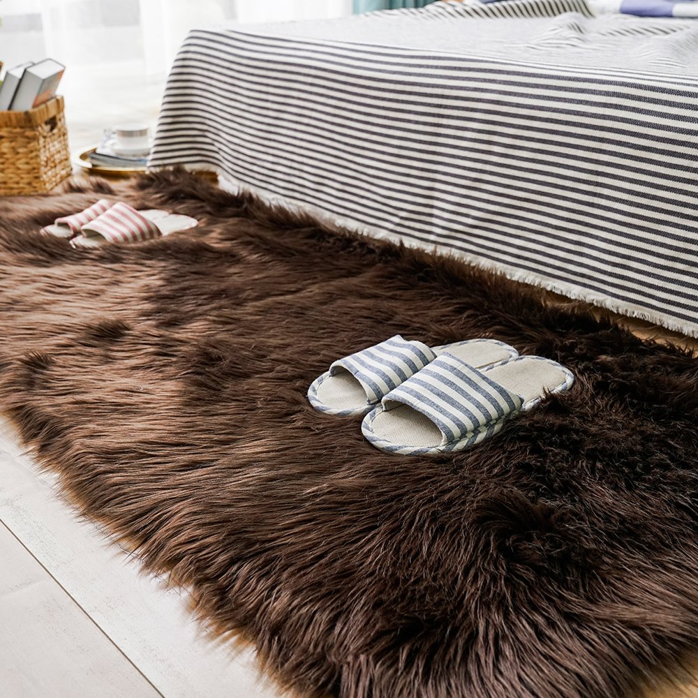 Alfombra de piel de oveja sintética para decorar el suelo del dormitorio en invierno