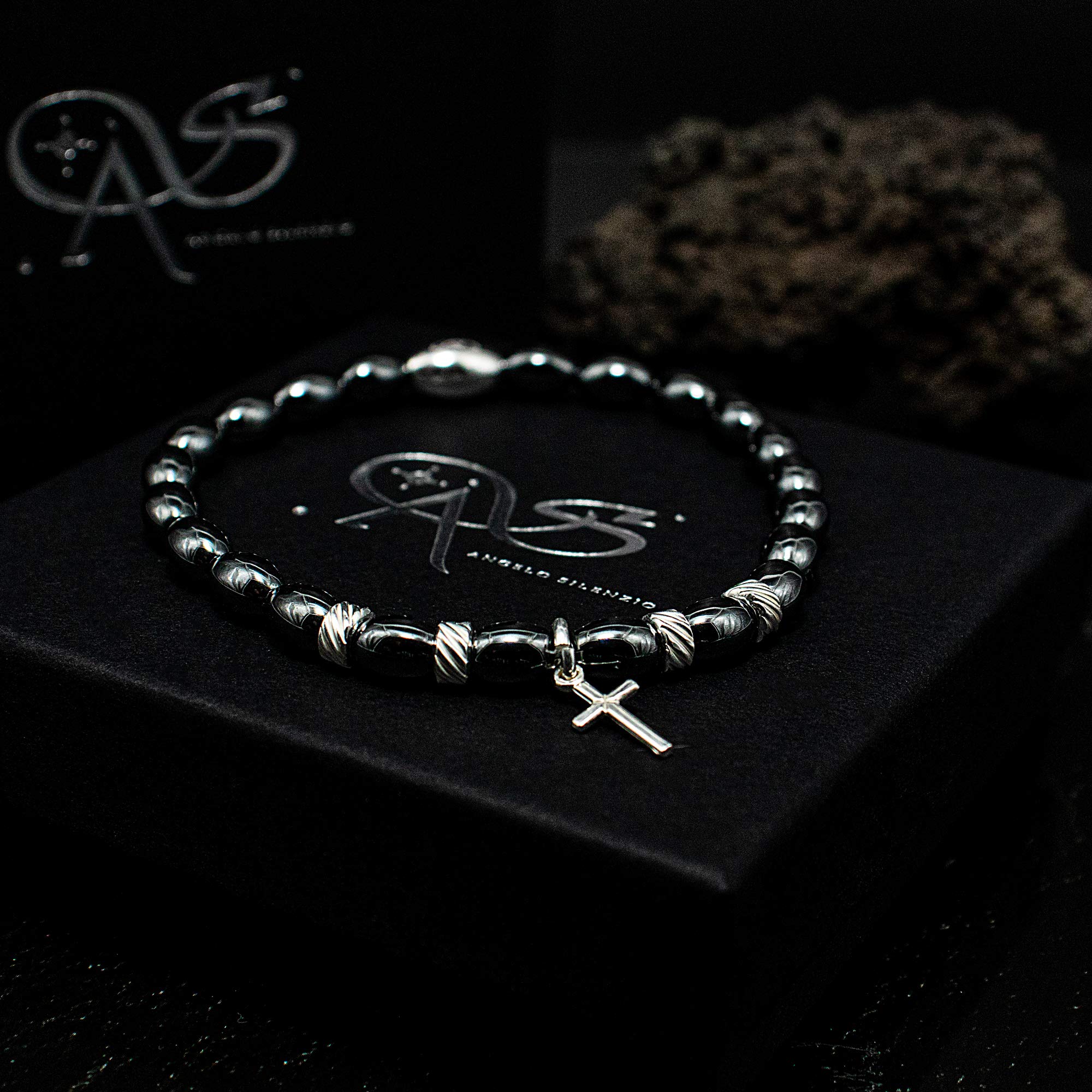 Bracciale in argento sterling 925 con ematite Bracciale con perline Ciondolo in canna di fucile Croce 6 mm (Liscio)