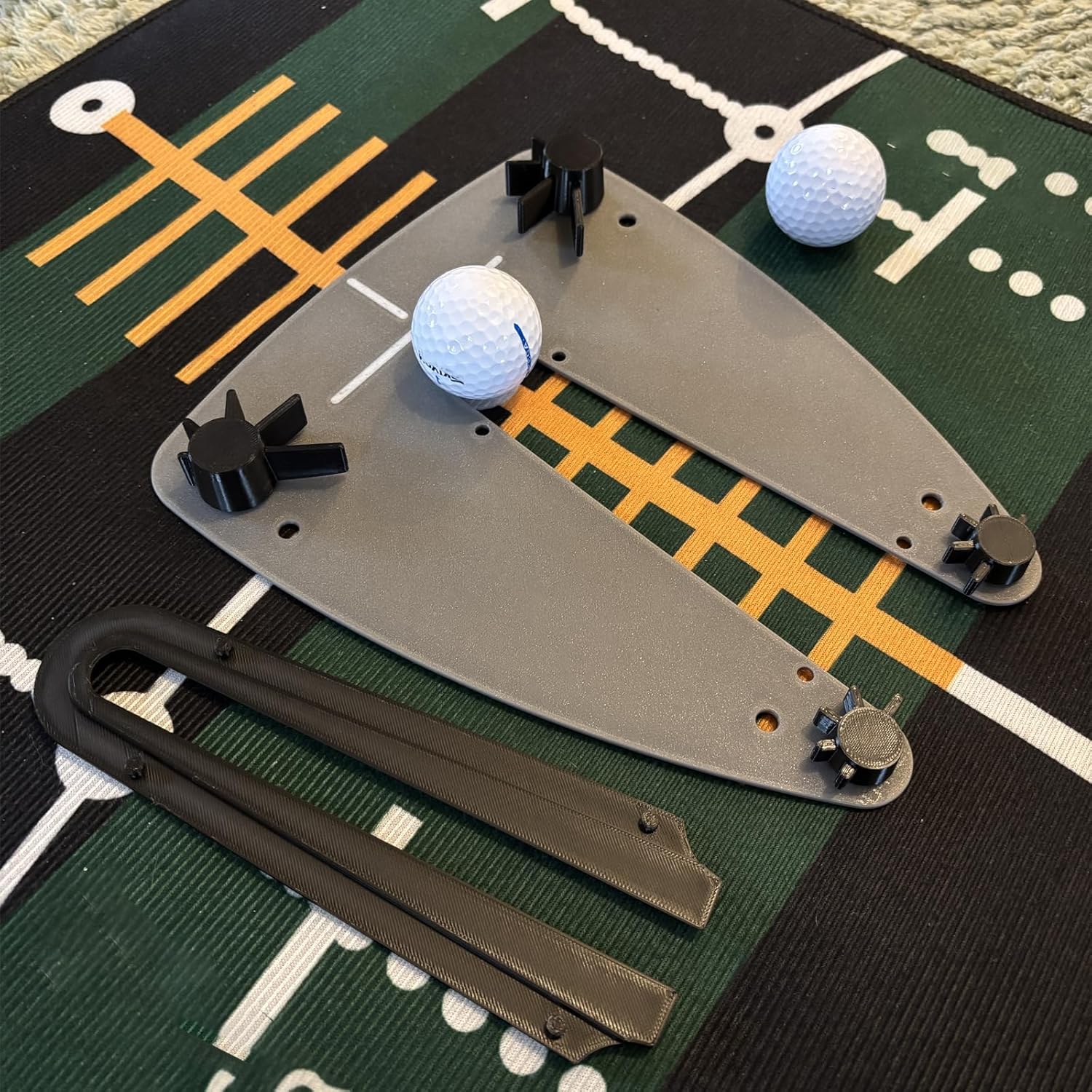 Golf Putt Start Line Trainer, Alignment Aid with Adjustable Gates, Putting Accuracy Training Tool, Base Plate with Mounting Holes