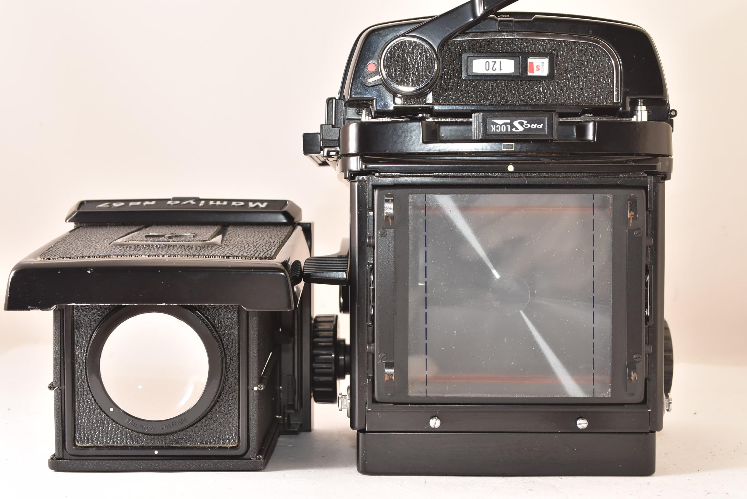 マミヤ Mamiya RB67 プロS ボディ 120バックつき Amazon | Mamiya マミヤ RB67 Professional S ボディ | 中判カメラ 通販