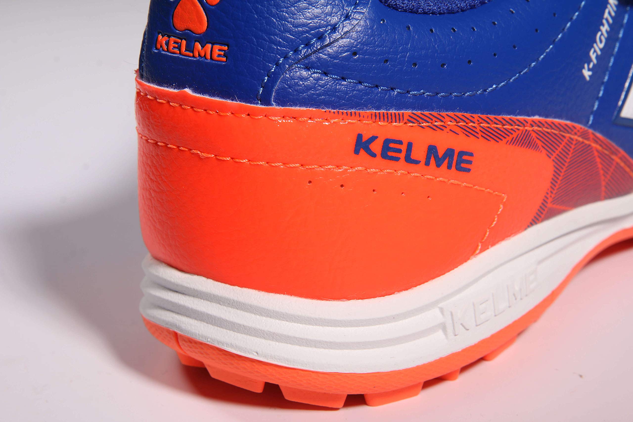 KELME Crampons de football sans lacets pour jeunes et enfants – Chaussures de football futsal ou gazon pour garçons/filles – Chaussures de football à Velcro pour intérieur ou extérieur