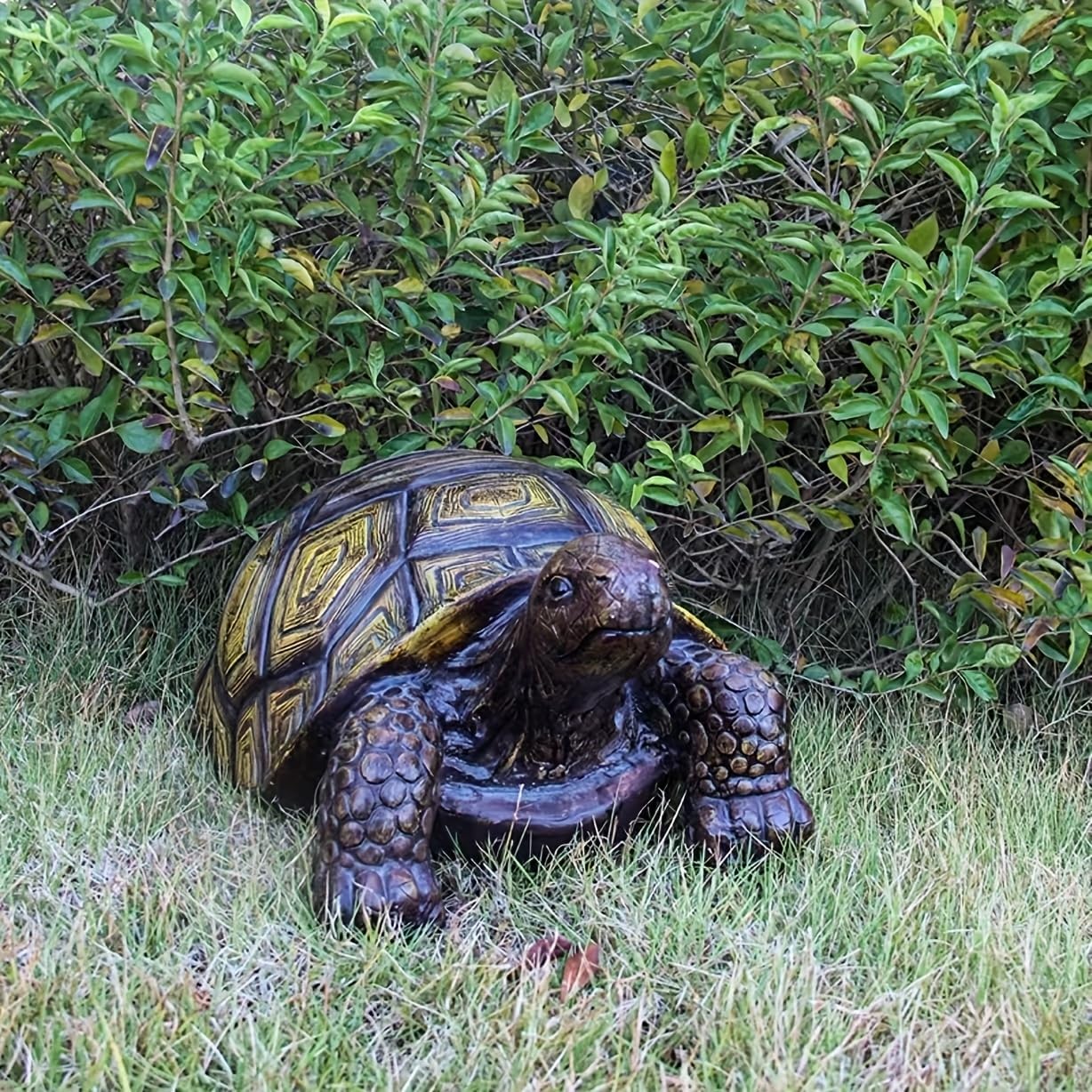 Turtle Garden Statue, 21.3 Inch Outdoor Turtle Stool, Simulated Animal Sculpture Art Piece, Lifelike Turtle Sculpture & Garden Seat for Patio, Lawn, Yard (Brown 2)