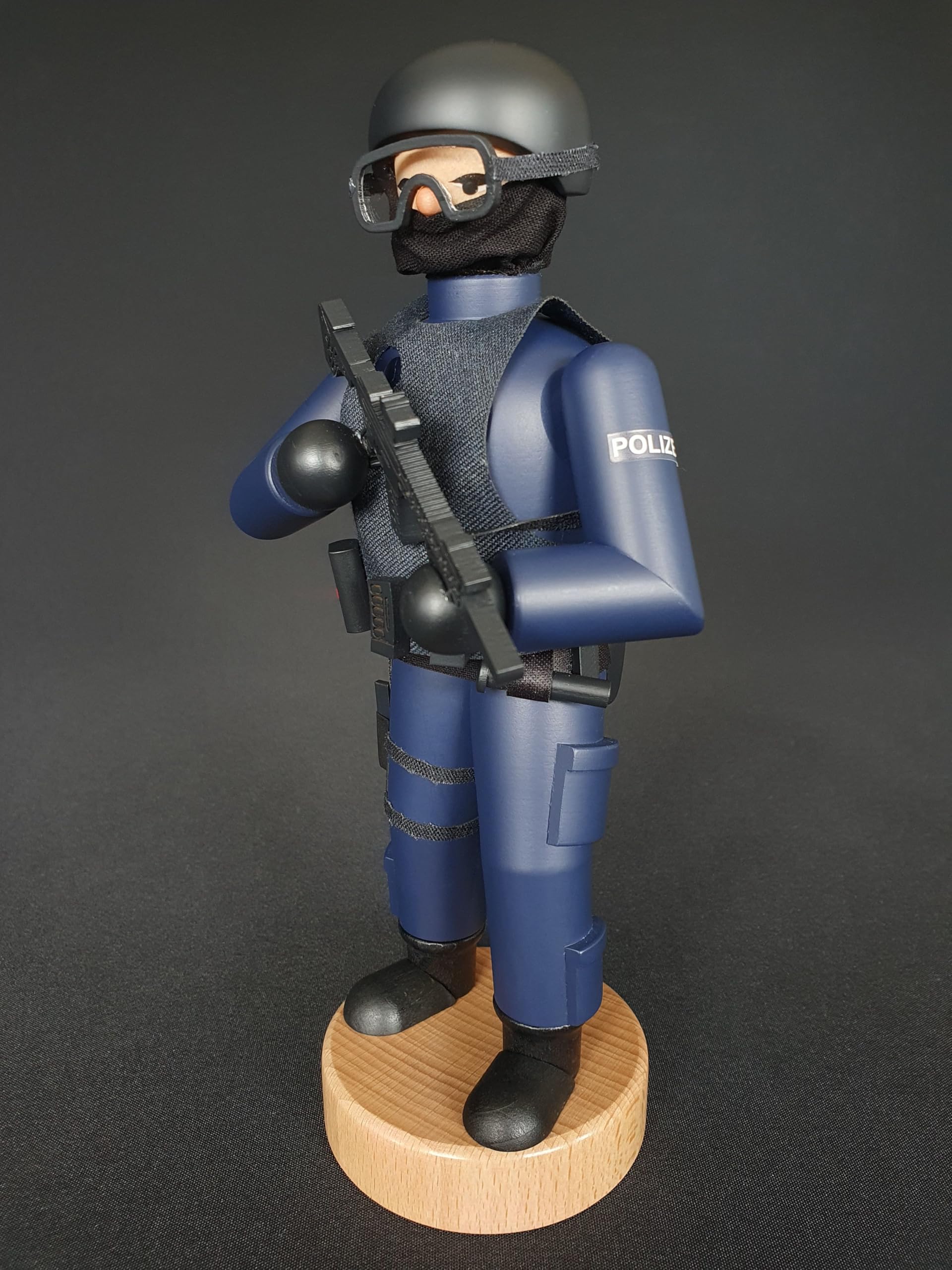 Räuchermännchen Polizist in Schutzausrüstung, 24 cm, Original Erzgebirge