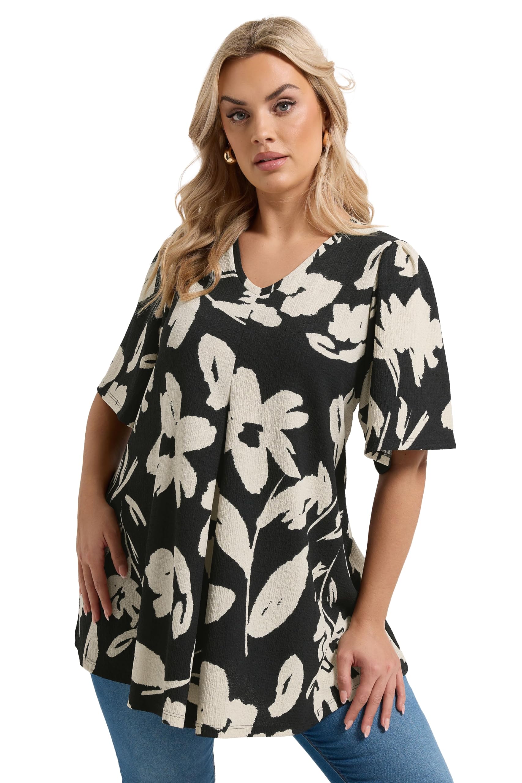 Yours Women's Black Abstract Textured Pleat Front Top In | : 22/24