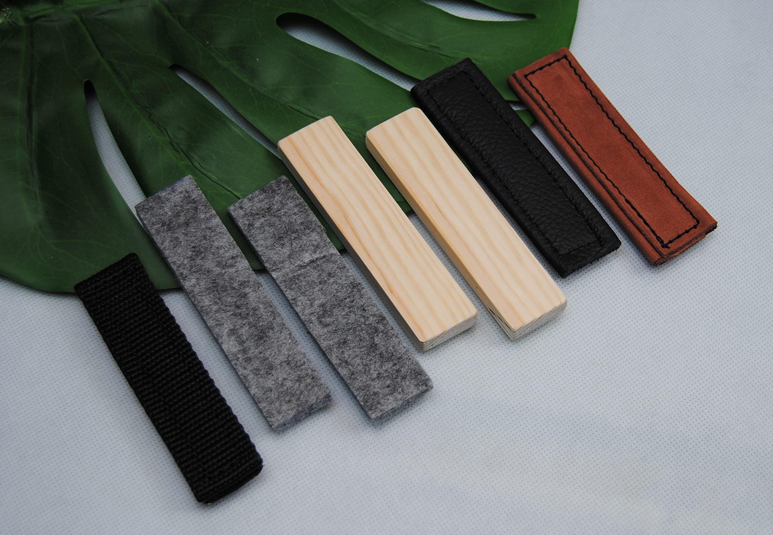 Produktbild von BULLYZEI 5 Stück Nylon-Fährtengegenstände – Schwarz, Für IGP / IPO-Hundesport, Maß 10 X 2,5–3 X 0,5–1 Cm (prüfungsordnungsgemäß)