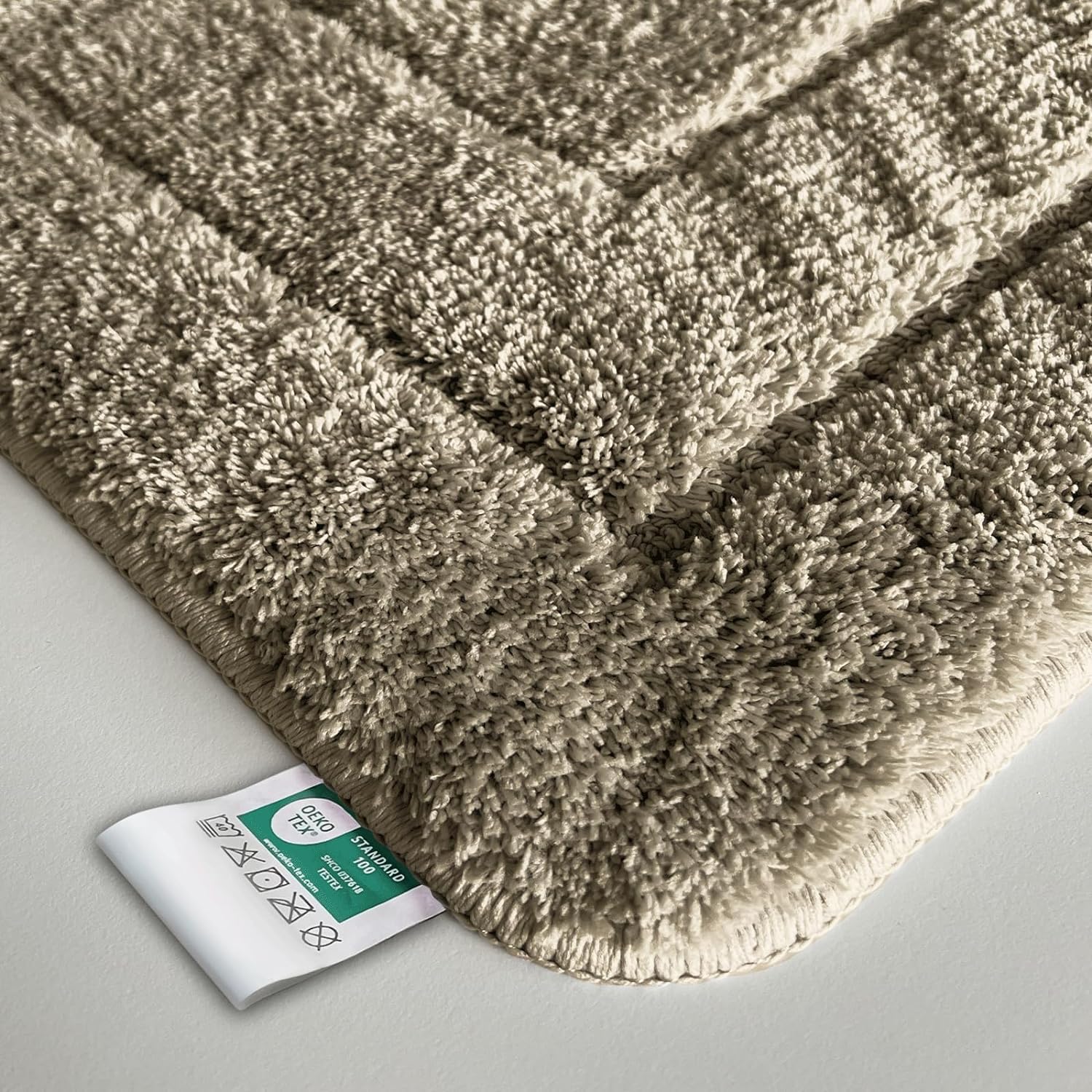 Tapis de salle de bain beige KARAT pour une ambiance spa