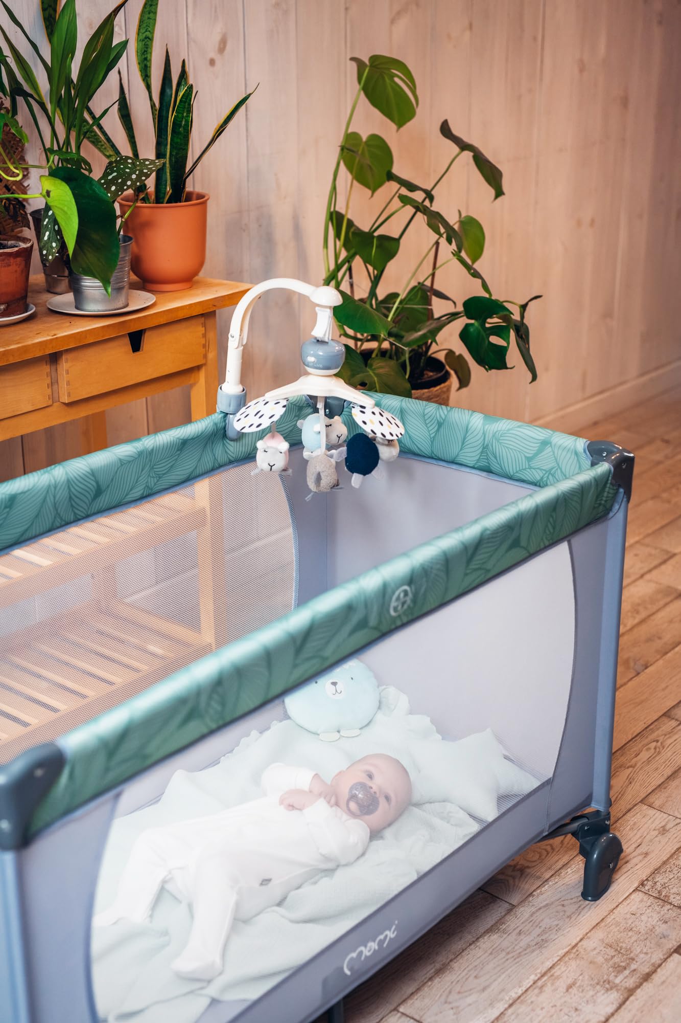 MoMi KIKI giostra mobile per bambini con 4 giochi sensoriali, montaggio rapido, 5 melodie + rumore bianco, per neonati e bambini da 0 a 5 mesi