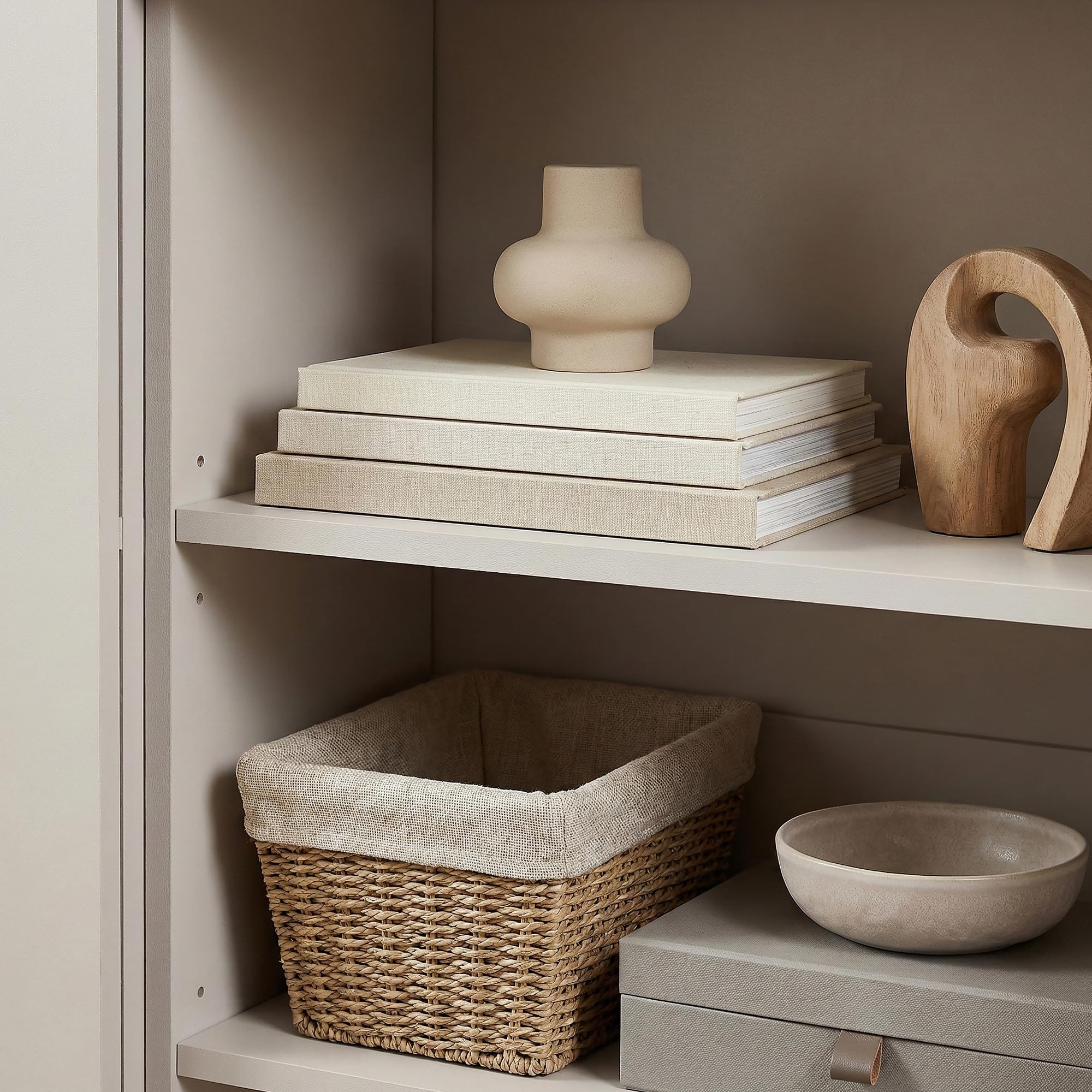 [en.casa] Lowboard Boxholm z 3 drzwiami 160 x 30 x 57 cm, kolor piaskowy | Kredens, szafka pod telewizor, komoda push-to-open, 2 przegródki, metalowa rama, regulowana, do salonu, jadalni, biura