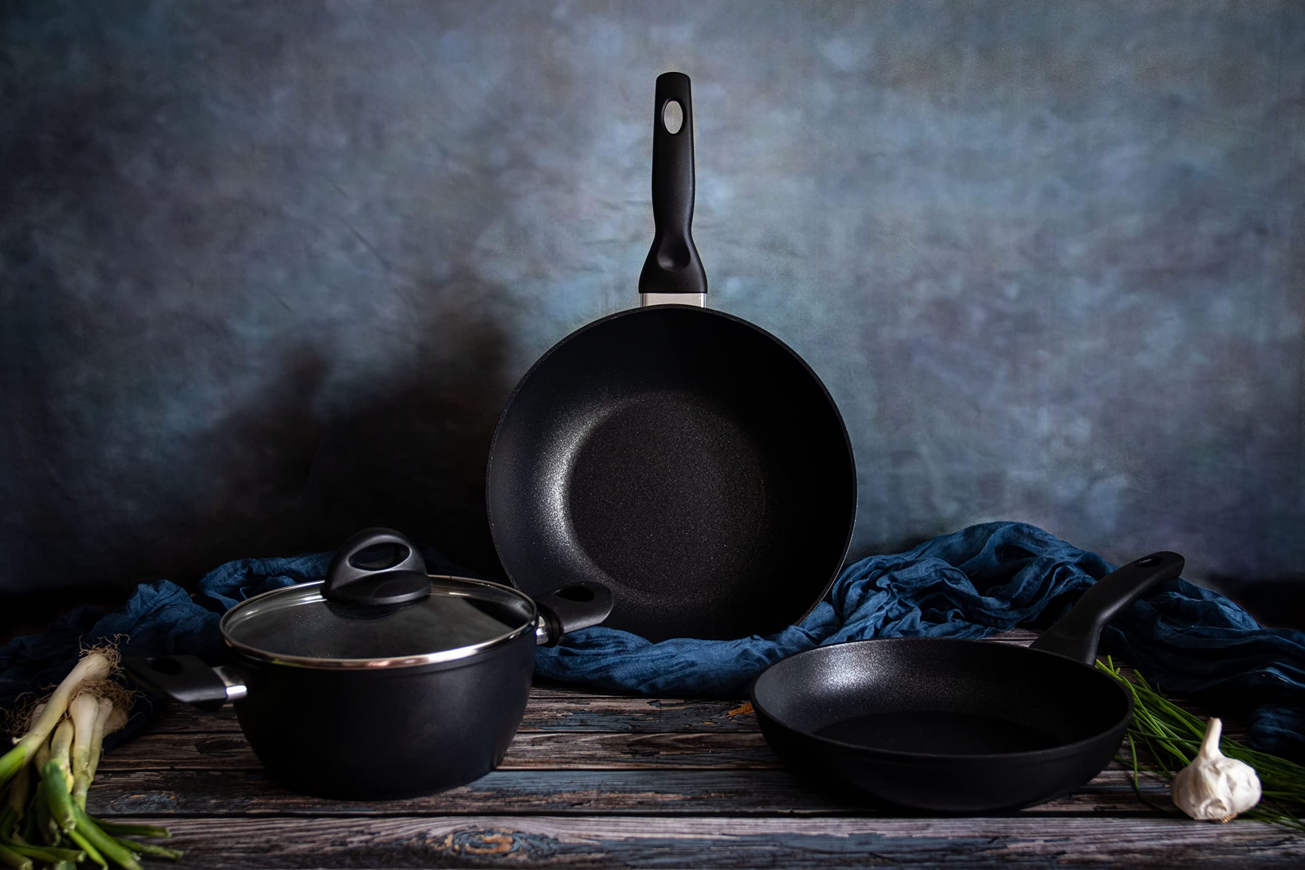 Barazzoni Spa, Dolomitica Extra Black, Set 2 Padelle alluminio ø24+ ø28cm, Induzione, Made in Italy