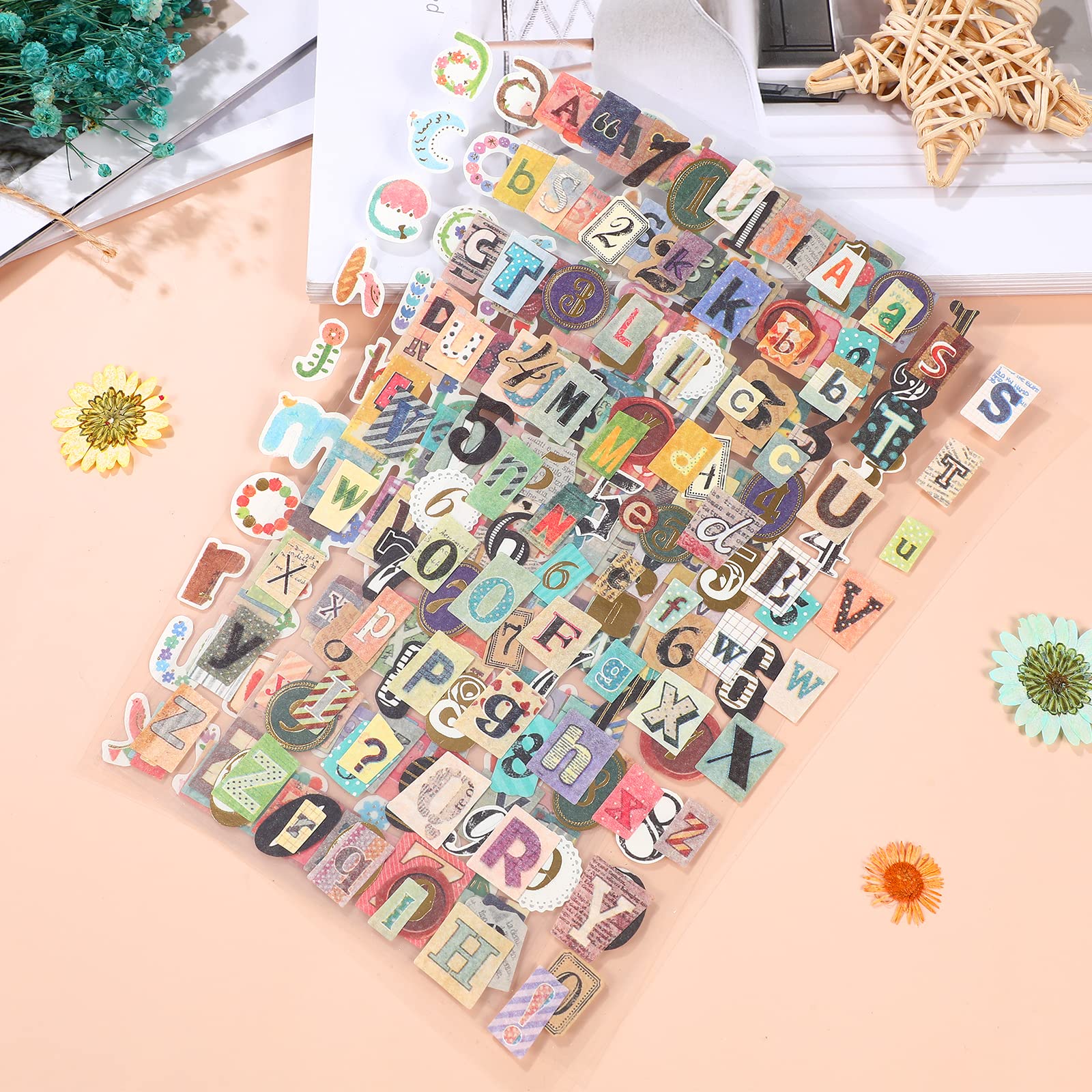 BOXOB 4 feuilles d'étiquettes autocollantes en alphabet anglais, symboles, lettres vintage pour scrapbooking, kit d'étiquettes esthétiques pour journal, fournitures de scrapbooking